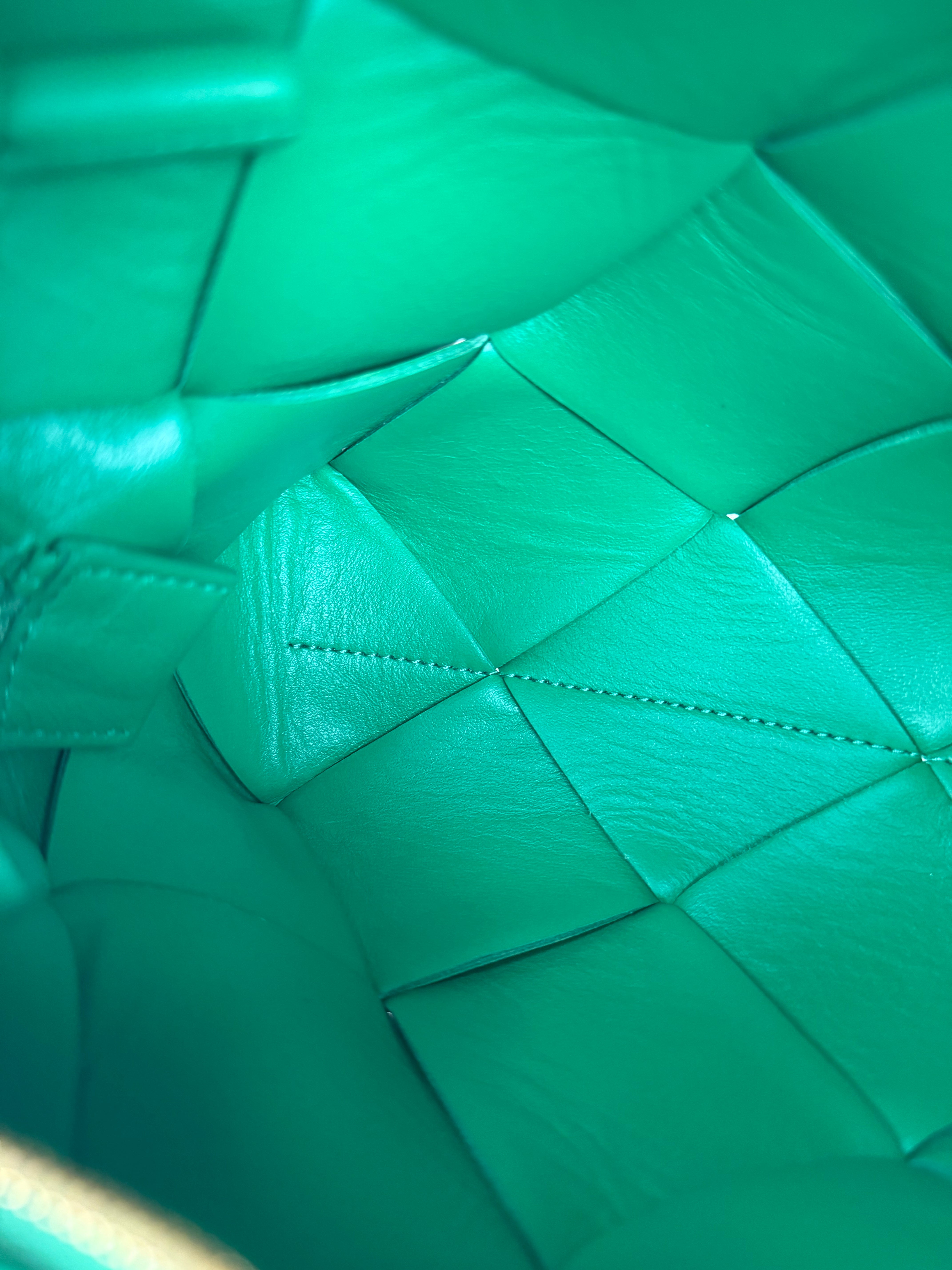 Bottega Veneta Small Green Intrecciato Cassette Camera Bag