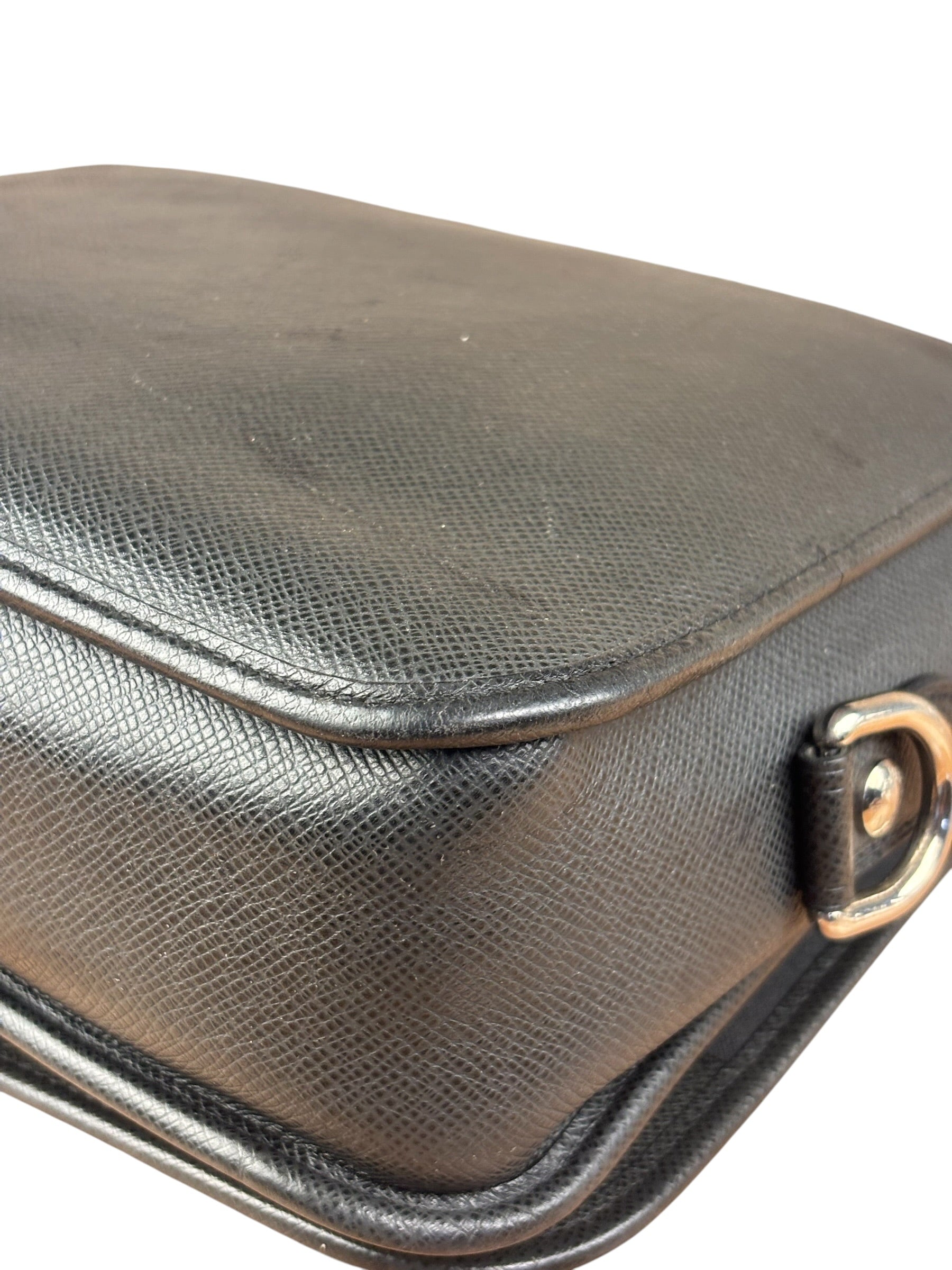 Louis Vuitton Black Leather Taiga Andrei Messenger Bag