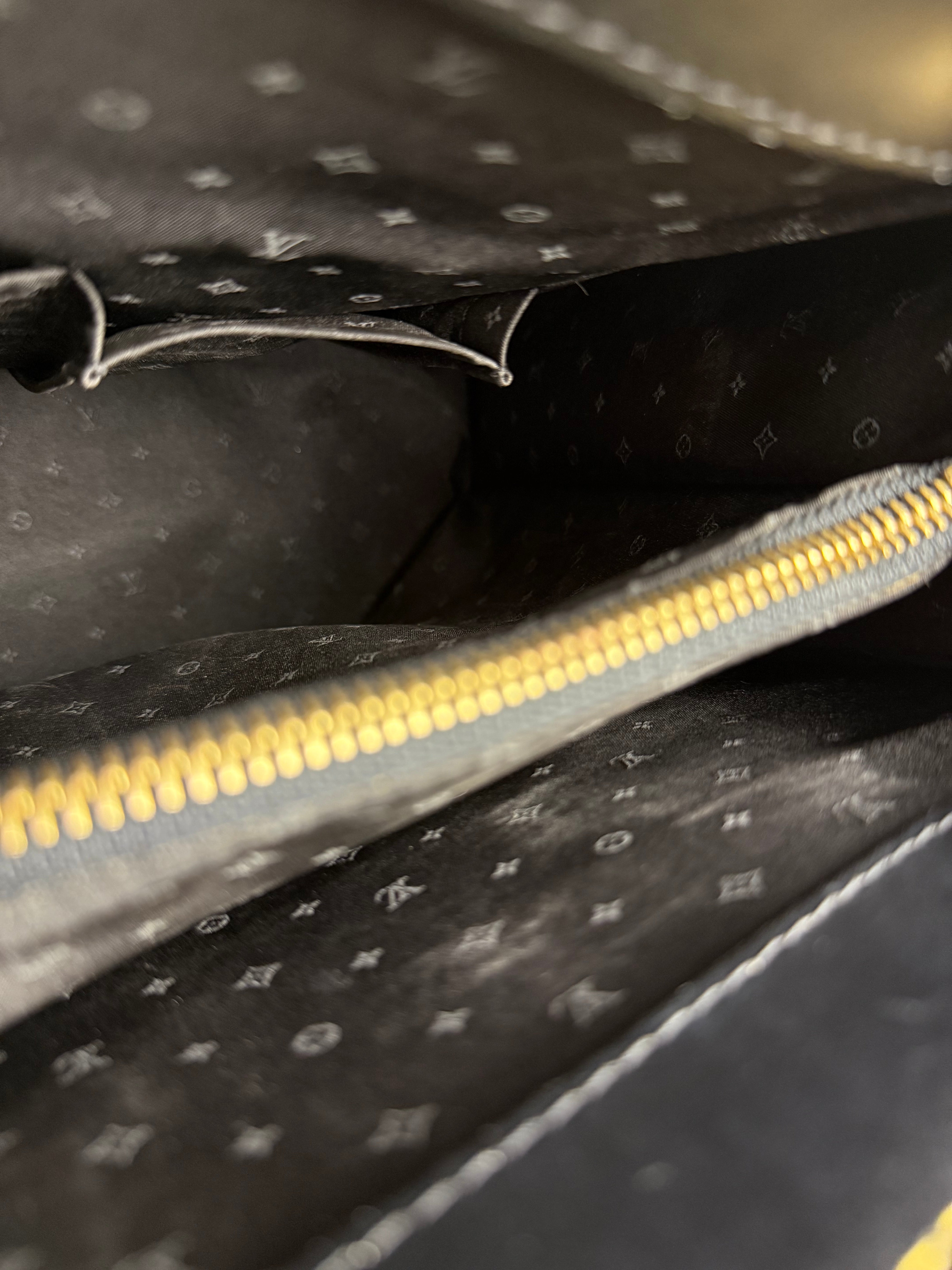 Louis Vuitton Suhhali Le Fabuleux Black Handbag