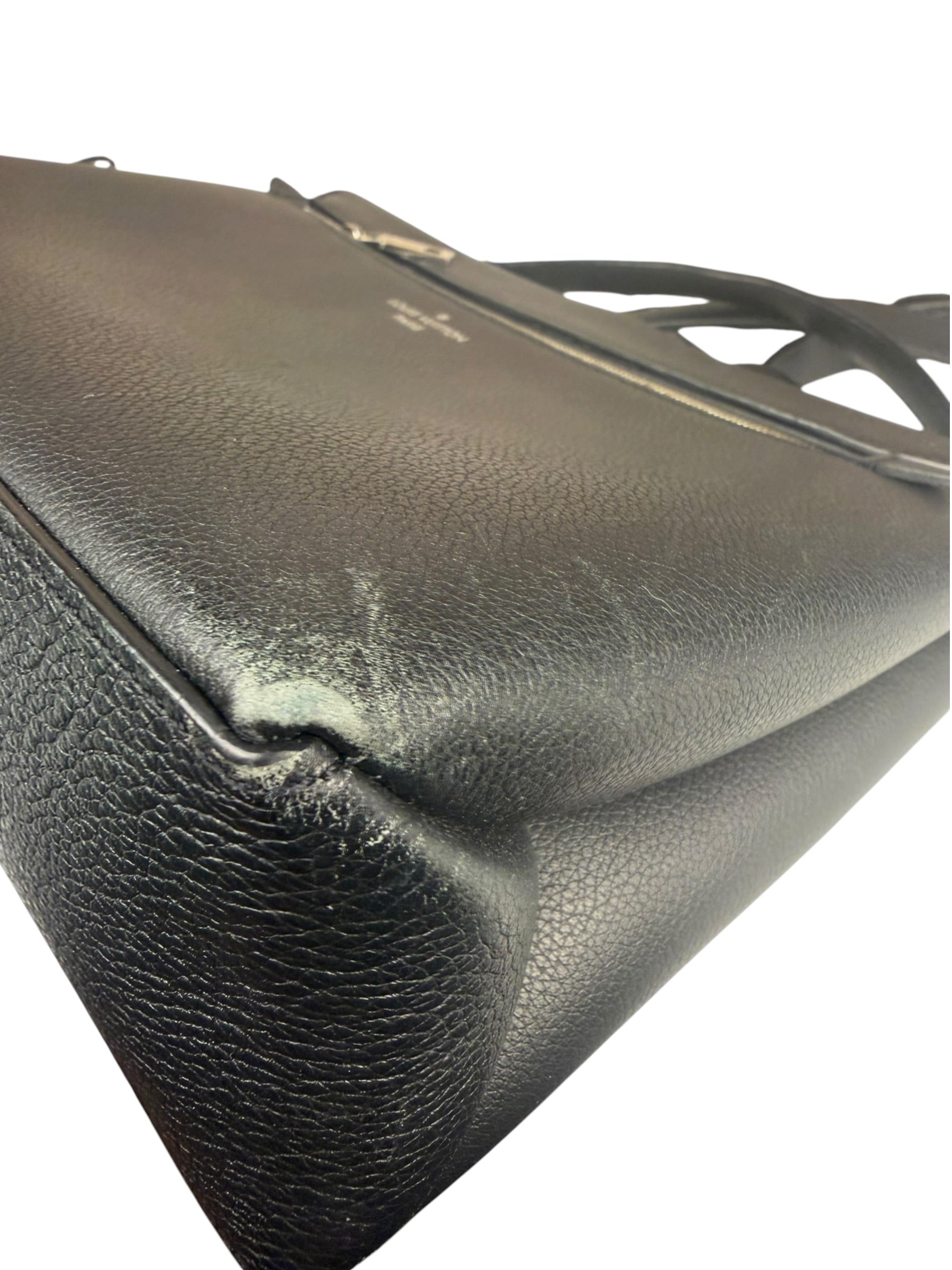 Louis Vuitton Black Pebbled Leather Taurillon Lockme Two-Way Bag