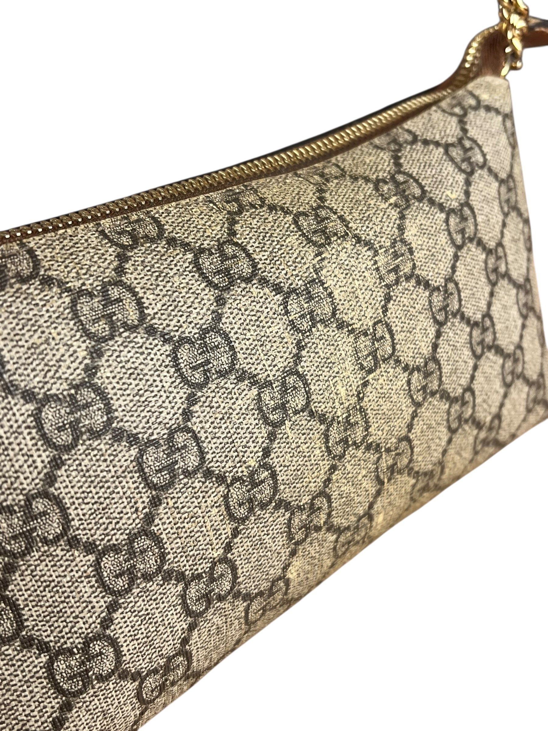 Gucci GG Supreme Pochette