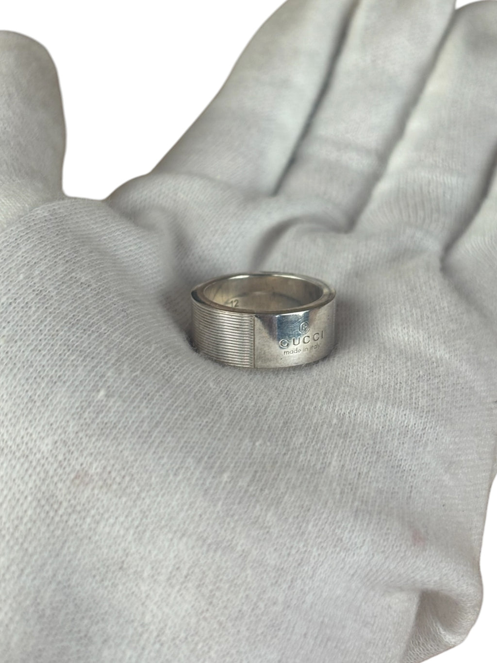 Gucci Silver Wide Flat Subtle Brushed Ring