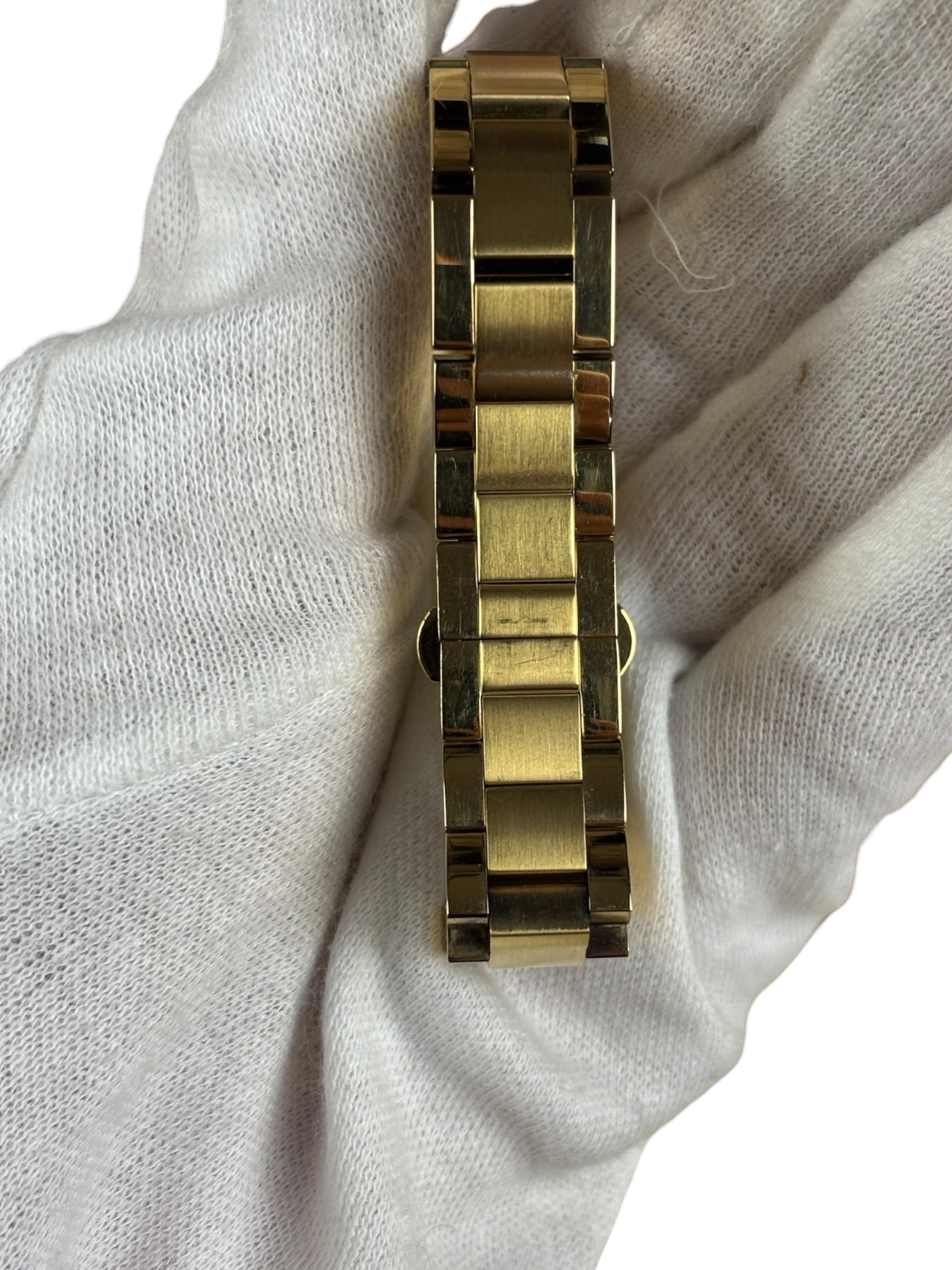 Gucci Vintage White Dial Rectangular Link Bracelet Watch