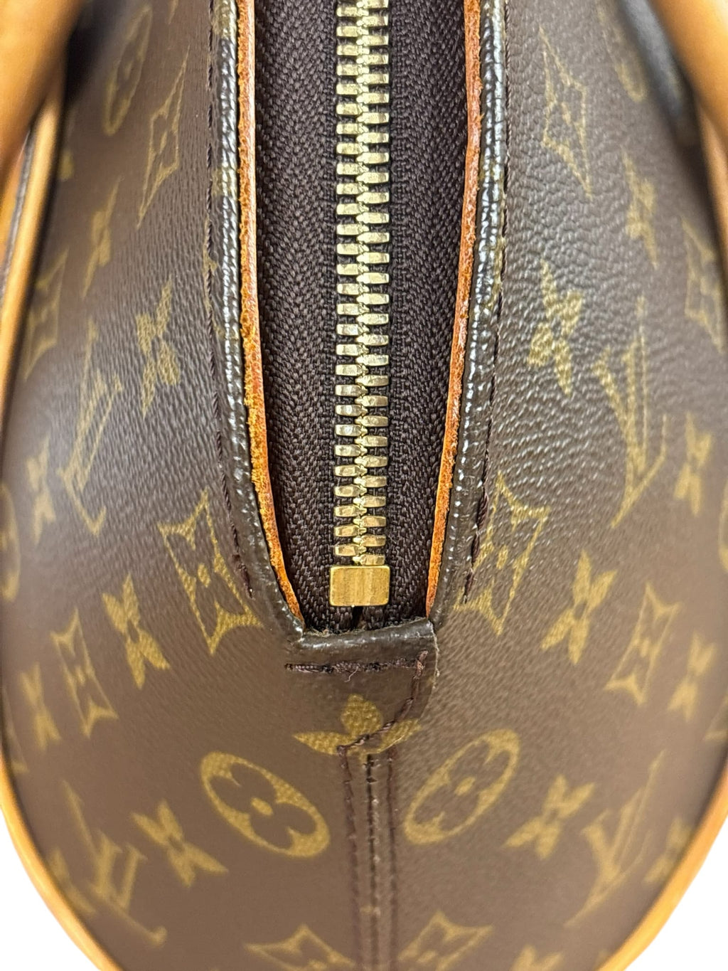 Louis Vuitton Monogram Ellipse Handbag PM