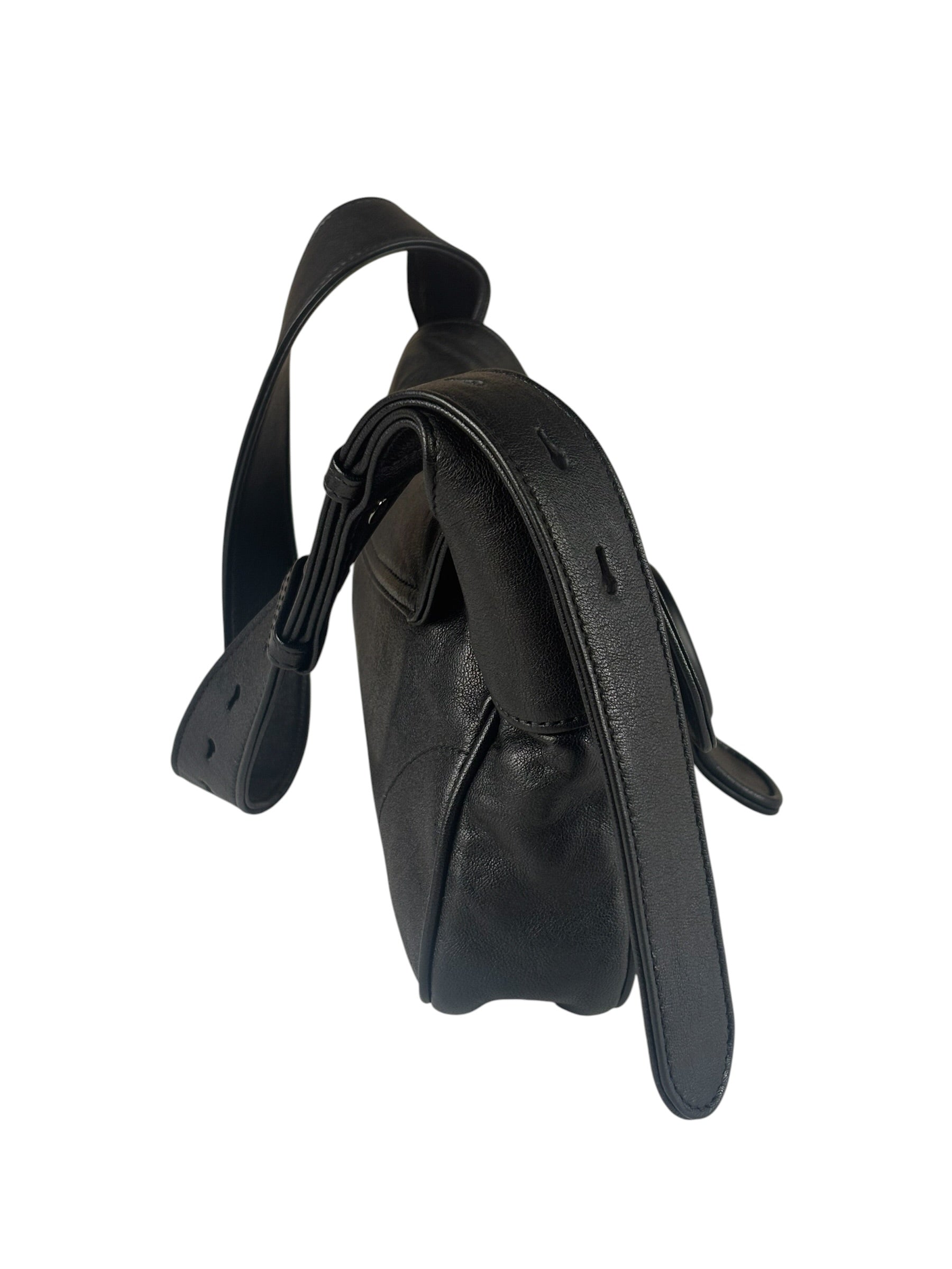Gucci Black Leather Aphrodite GG Emblem Flap Bag