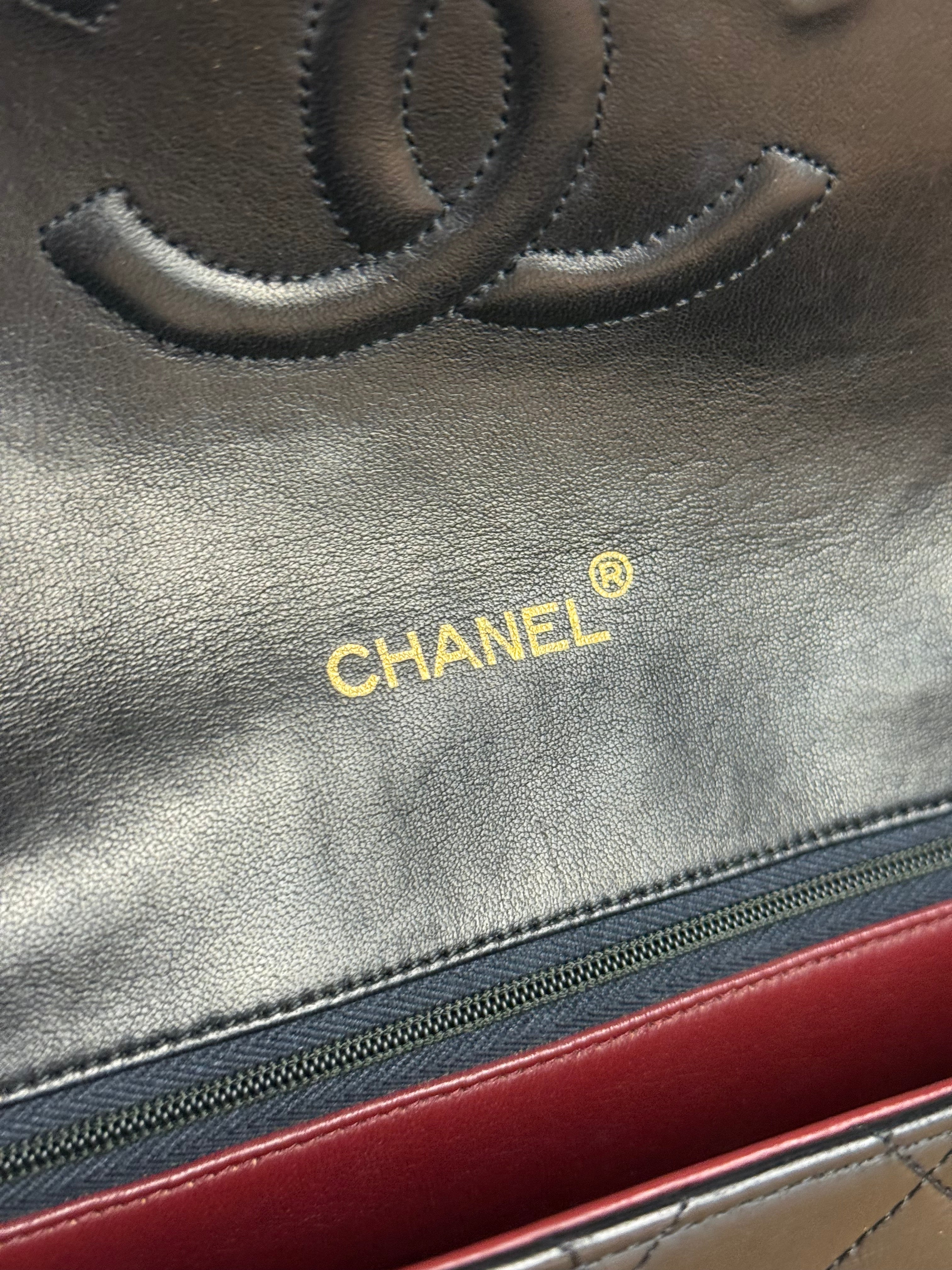 Chanel Vintage Black Quilted Diana Shoulder Bag 1986-1988