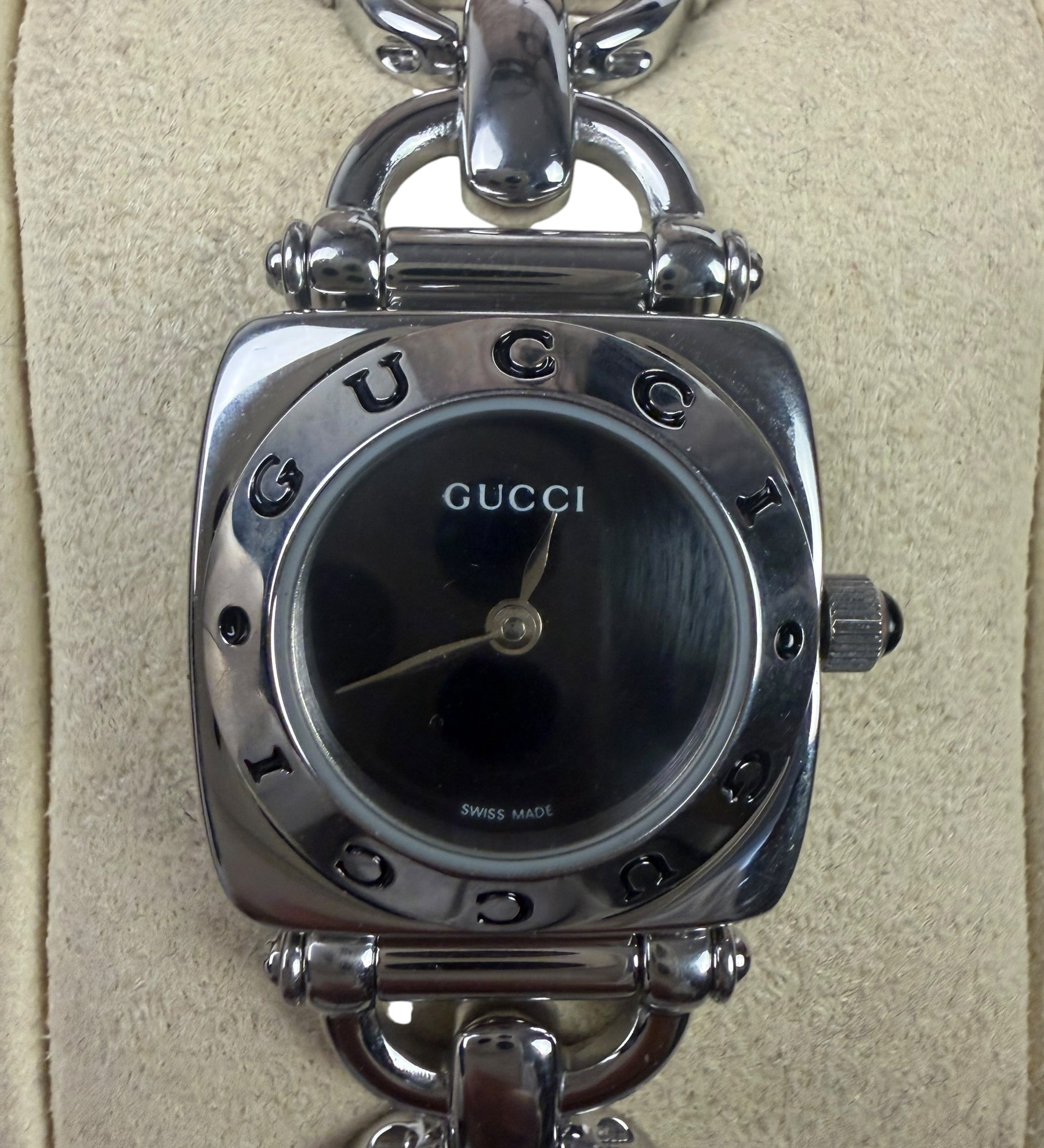 Gucci 6100L Black Dial Horse Bit Link Watch