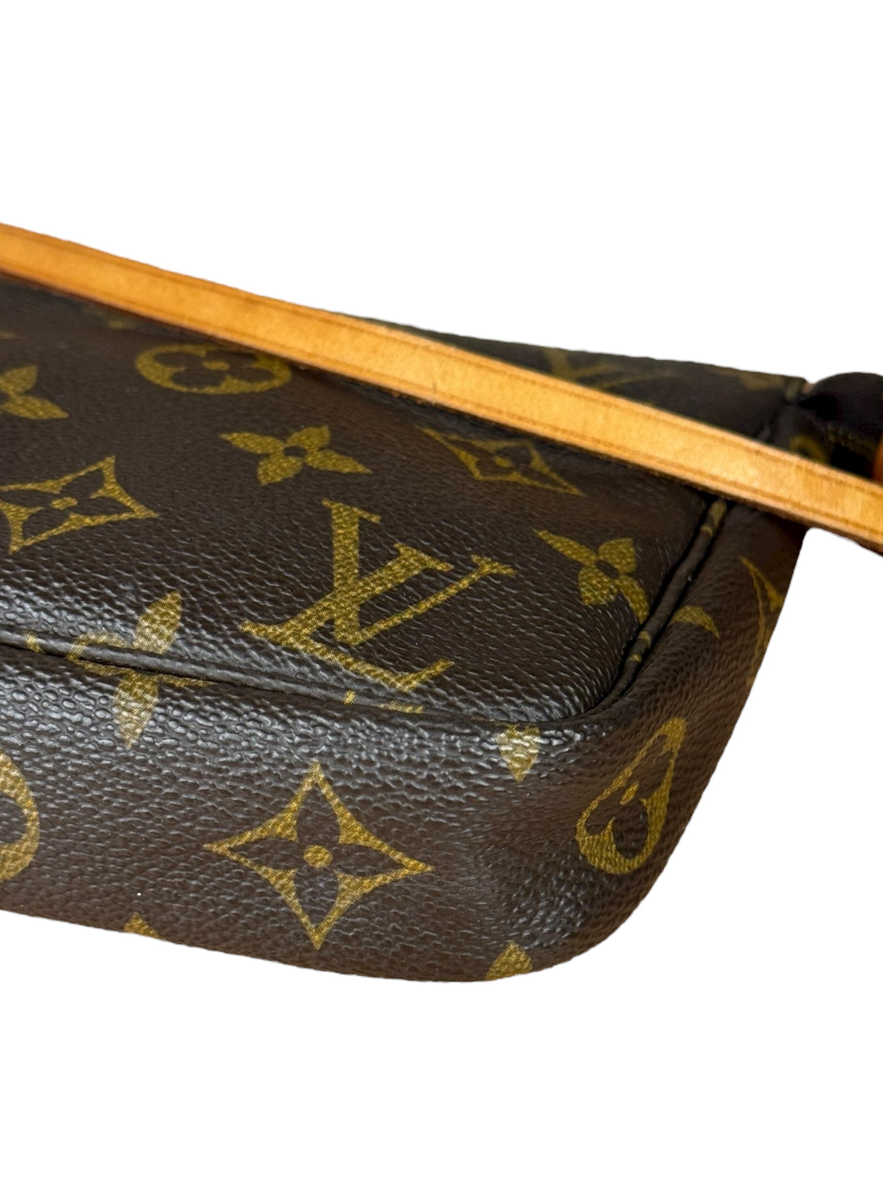 Louis Vuitton Monogram Pochette