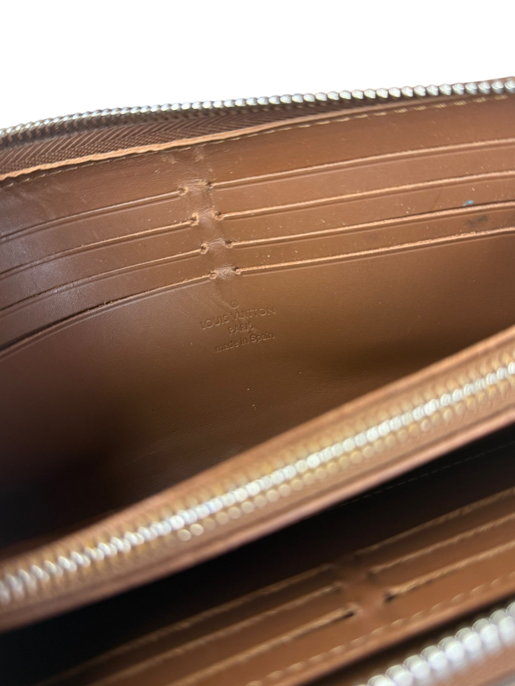 Louis Vuitton Brown Leather Suhali Zippy Wallet
