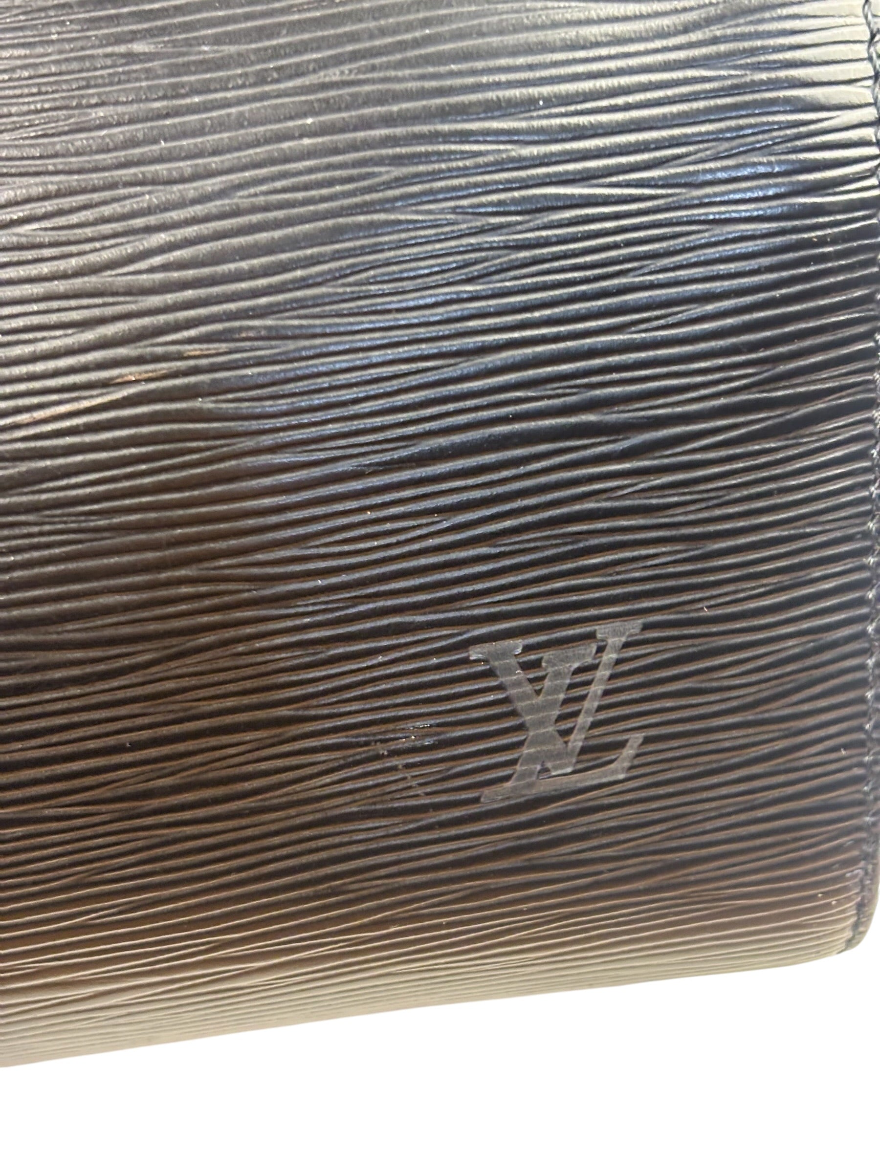 Louis Vuitton Black Epi Leather 25