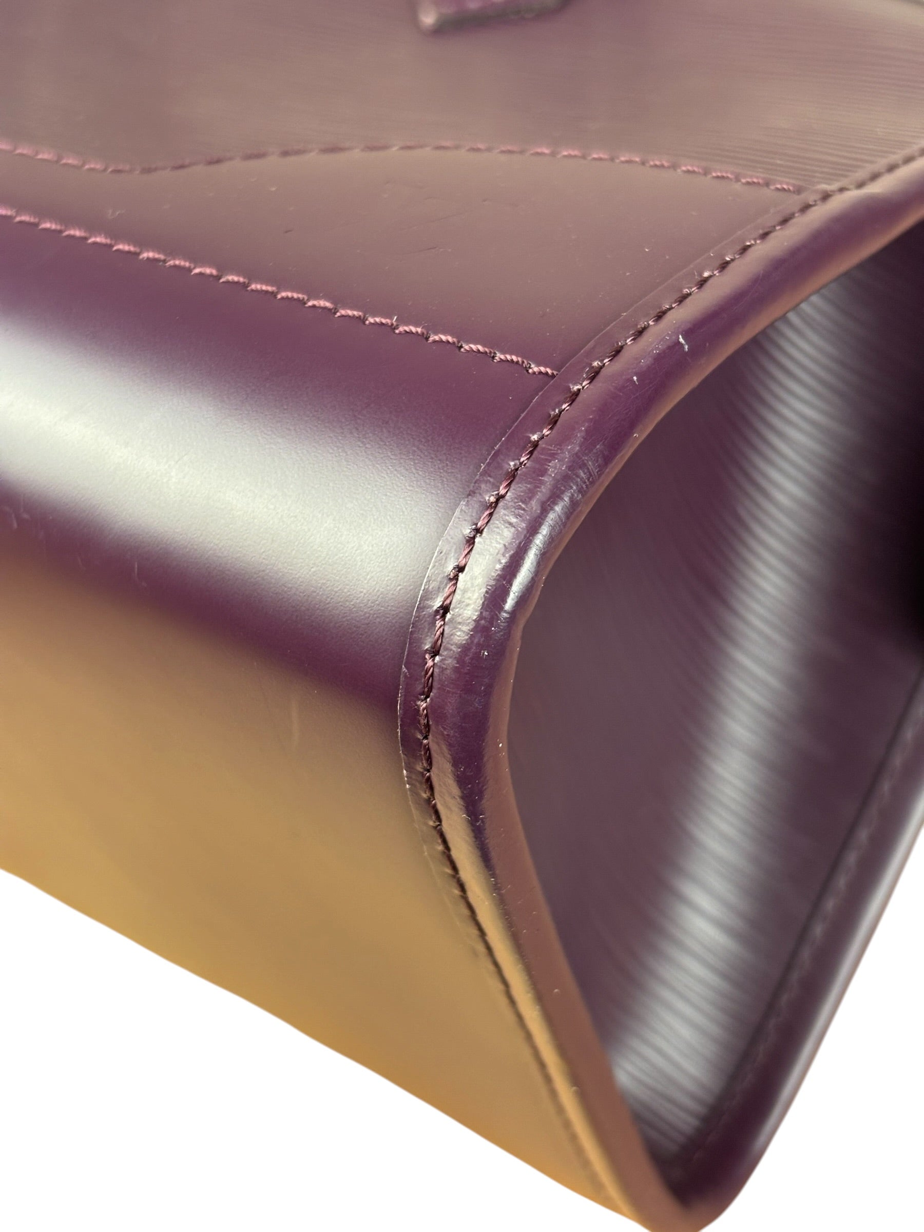 Louis Vuitton Purple Madeleine Epi Leather HandBag