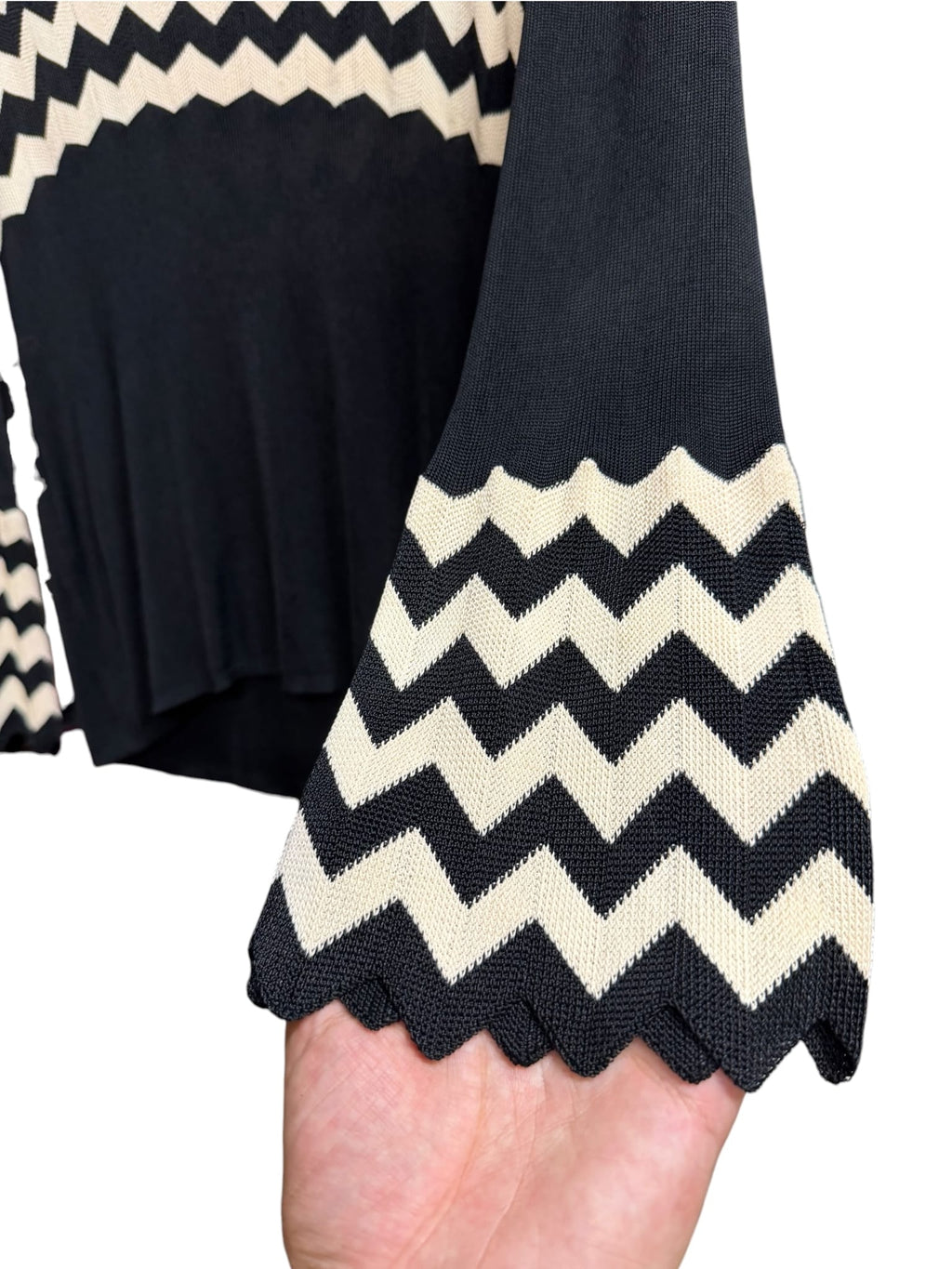90s Fendi Black/White Wavy Stripe Knitted Shirt