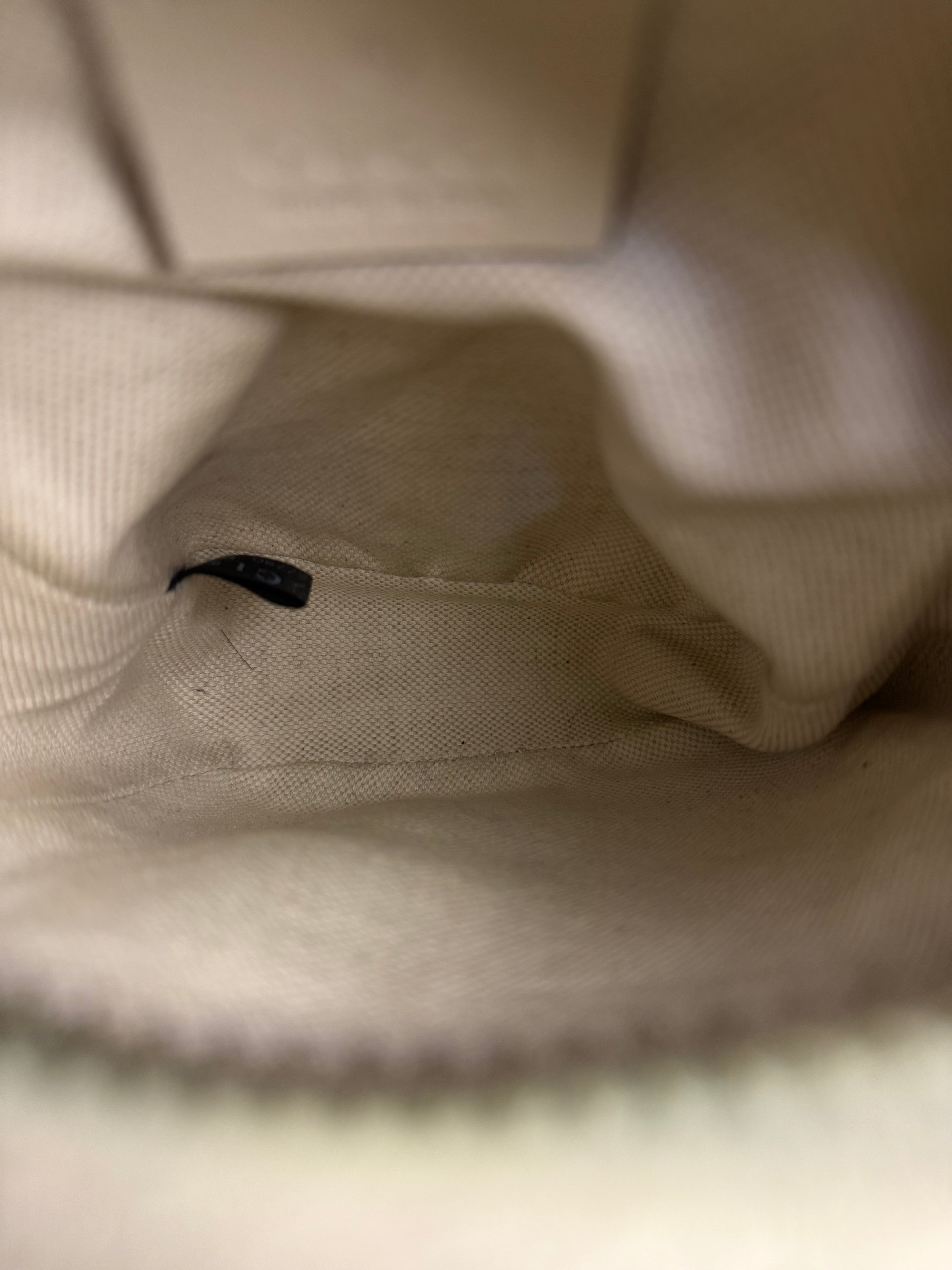 Gucci White Grained Sherry Leather Crossbody