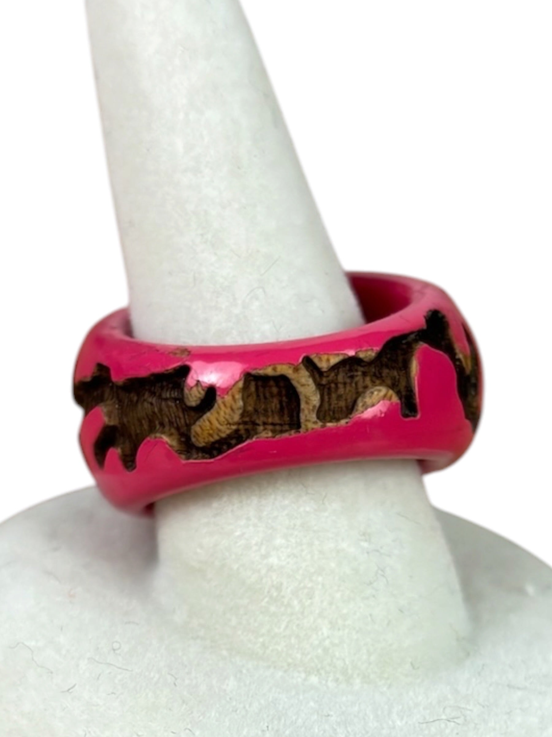 Louis Vuitton Pink GA0079 Leo Monogram Wood Ring M