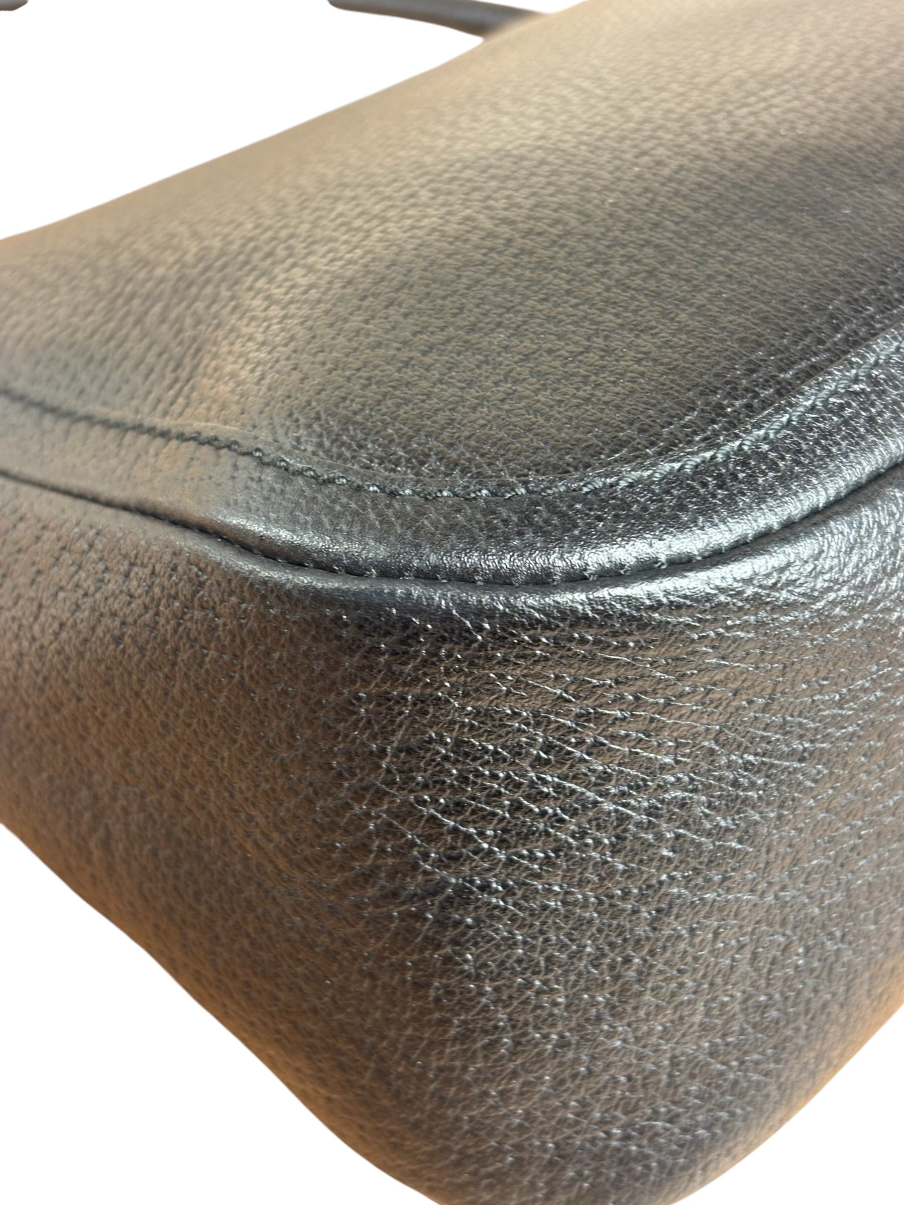 Gucci Black Pebbled Leather Shoulder Bag