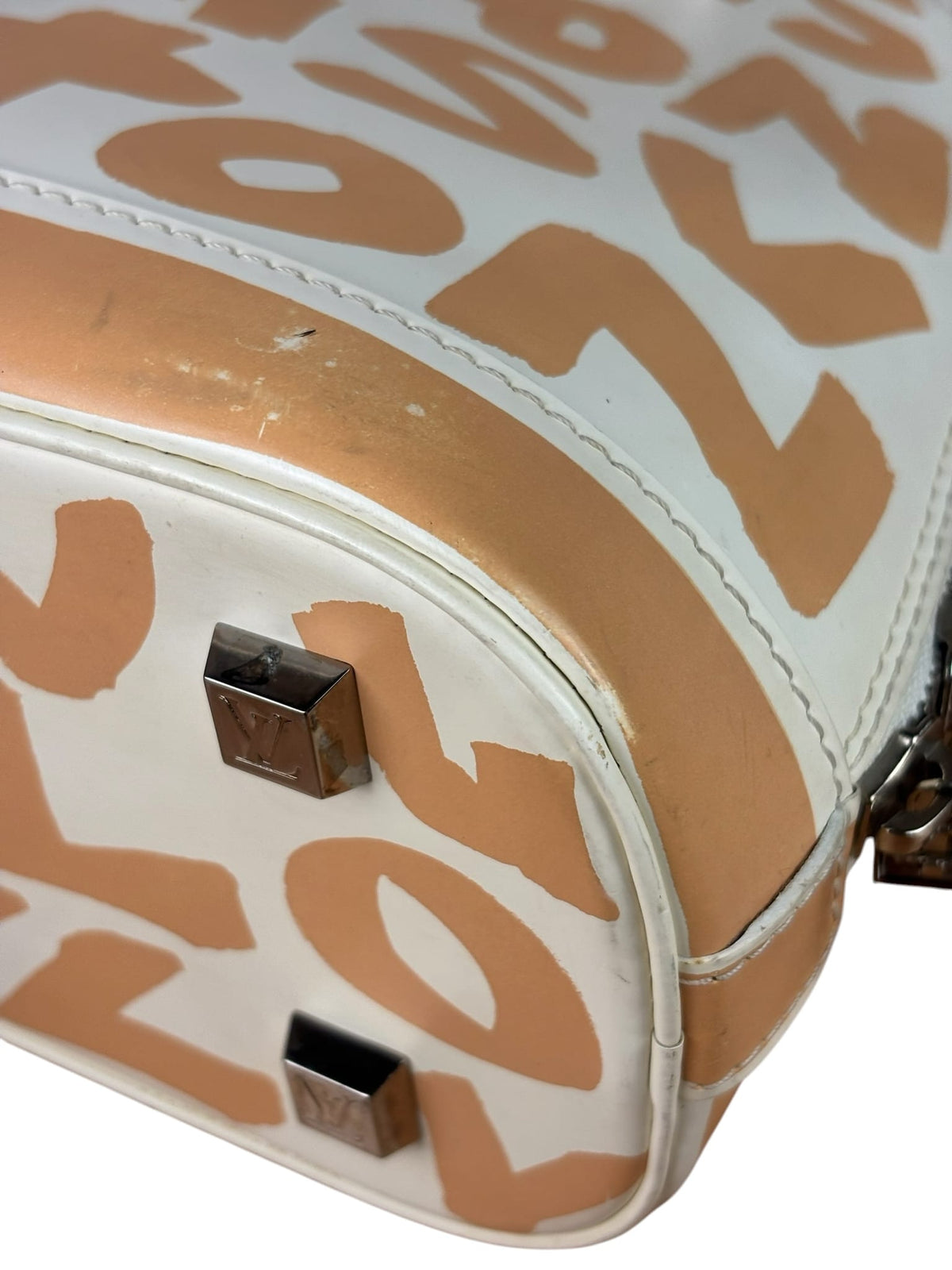 Louis Vuitton White/Beige Graffiti Alma Handbag PM