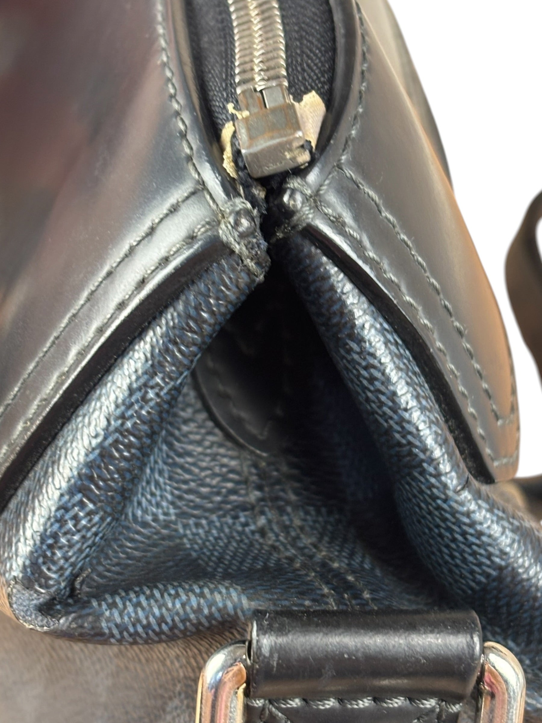 Louis Vuitton Damier Cobalt Greenwich Messenger Bag
