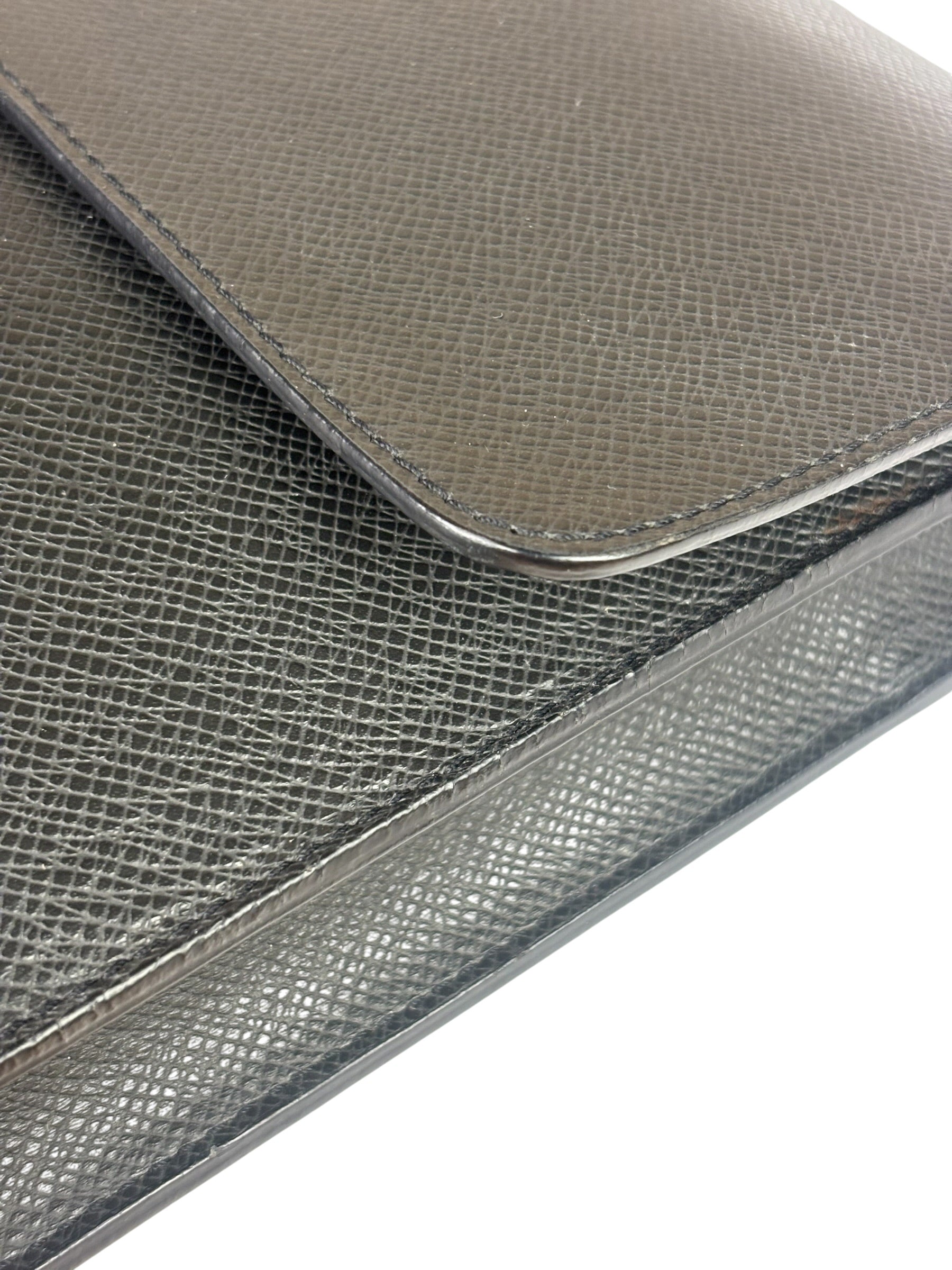 Louis Vuitton Black Leather Taiga Minuto Documents Portfolio