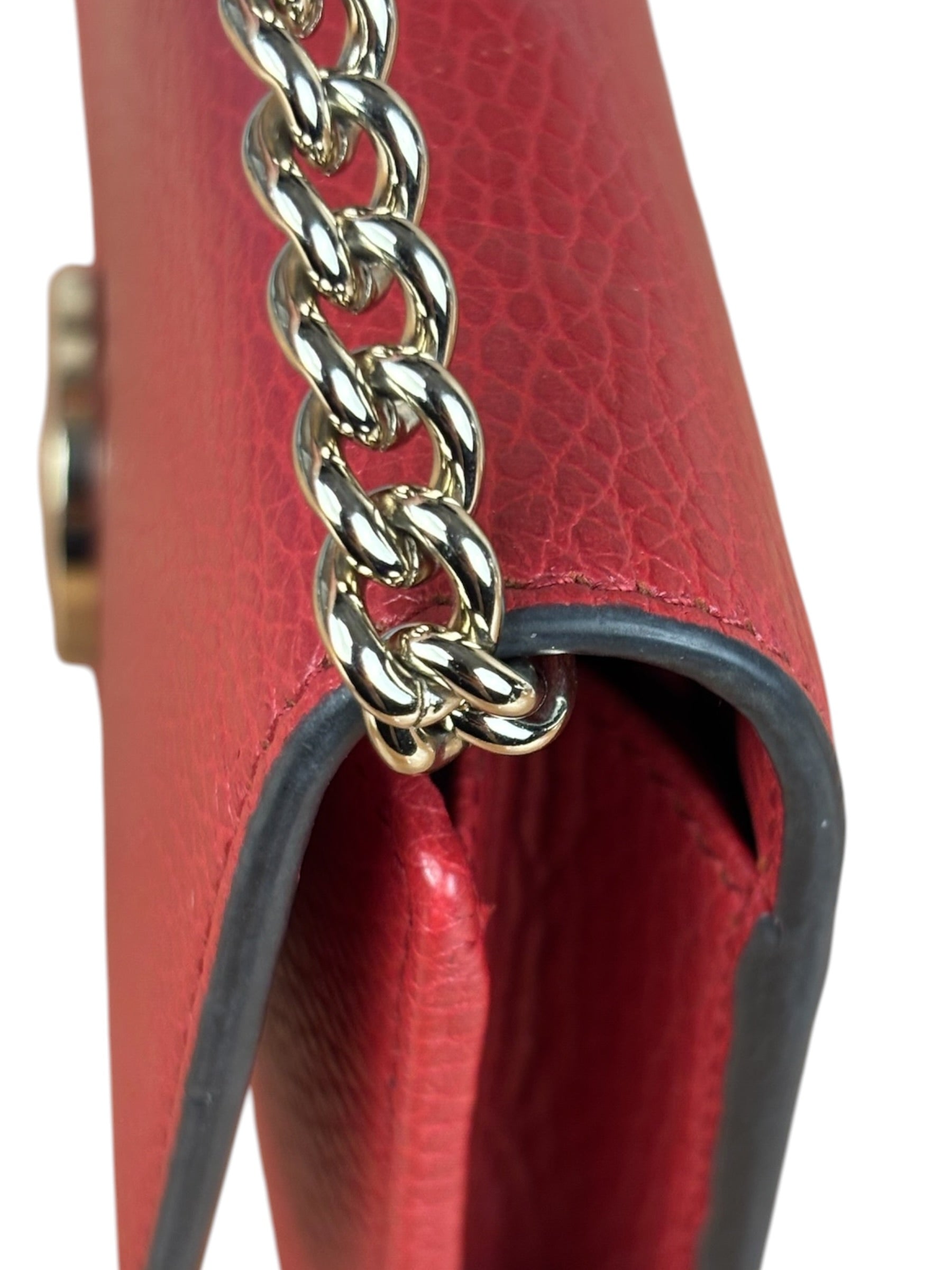 Gucci Red Interlocking G Wallet on Chain