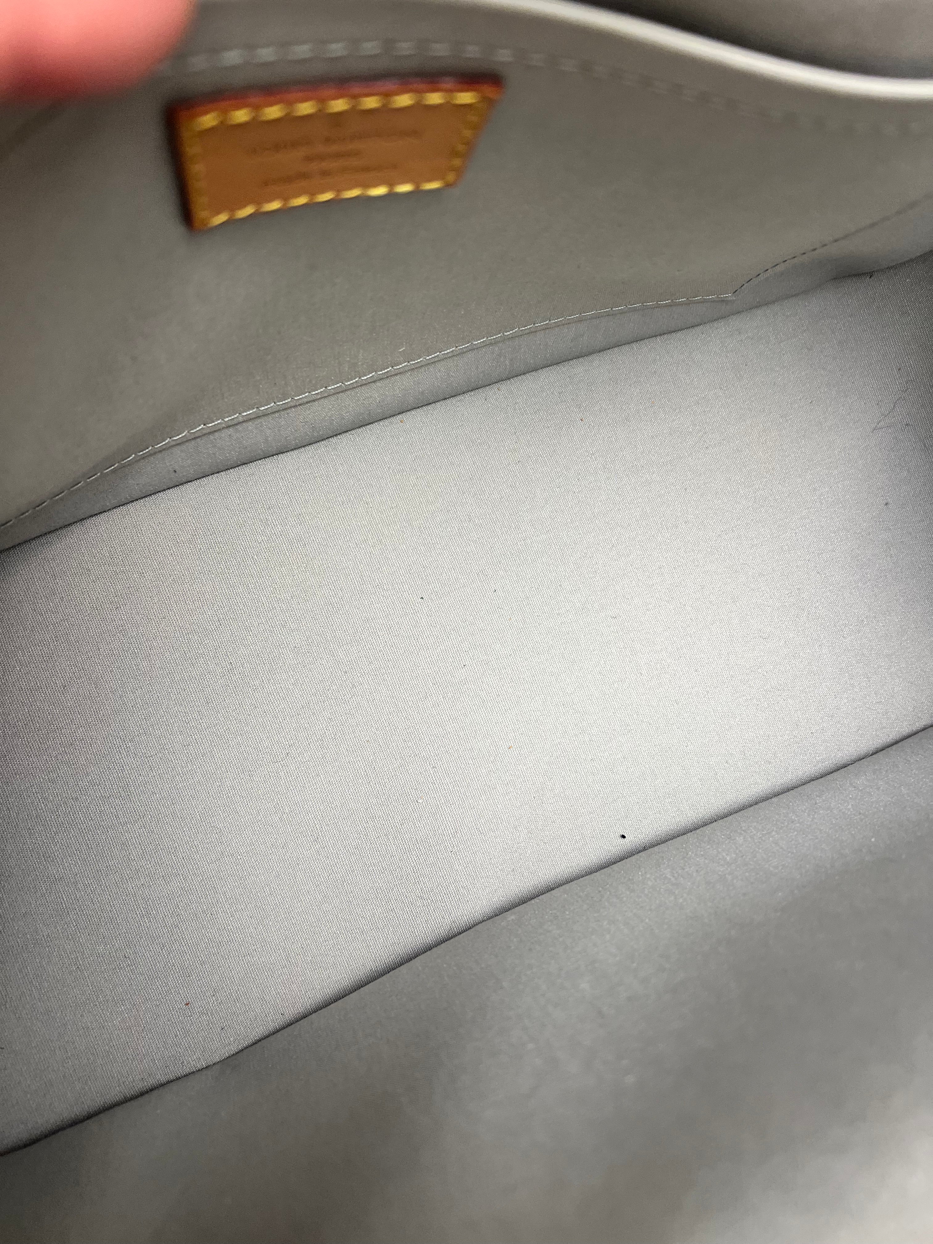 Louis Vuitton Vernis Monogram Rosewood Handbag