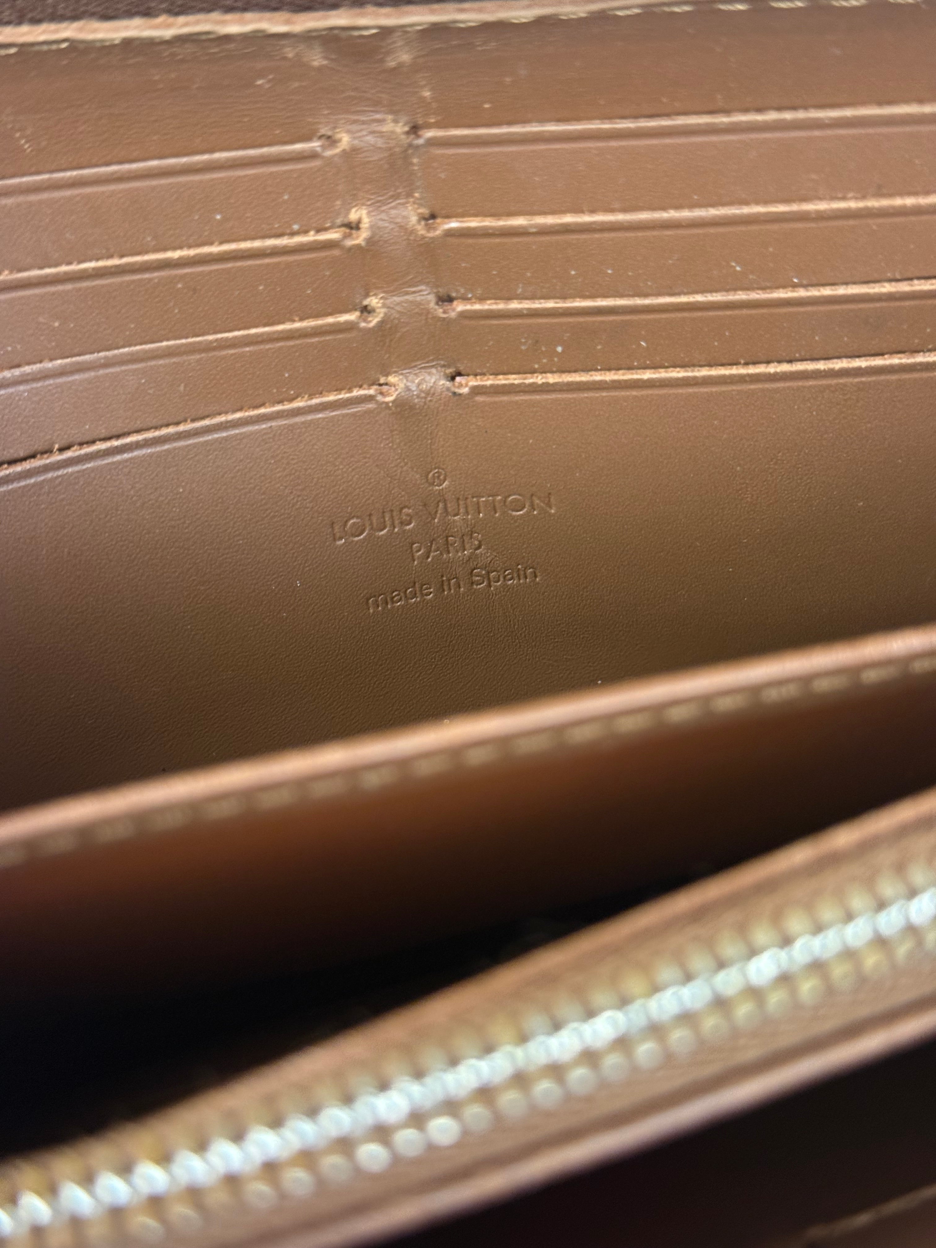 Louis Vuitton Brown Leather Suhali Zippy Wallet