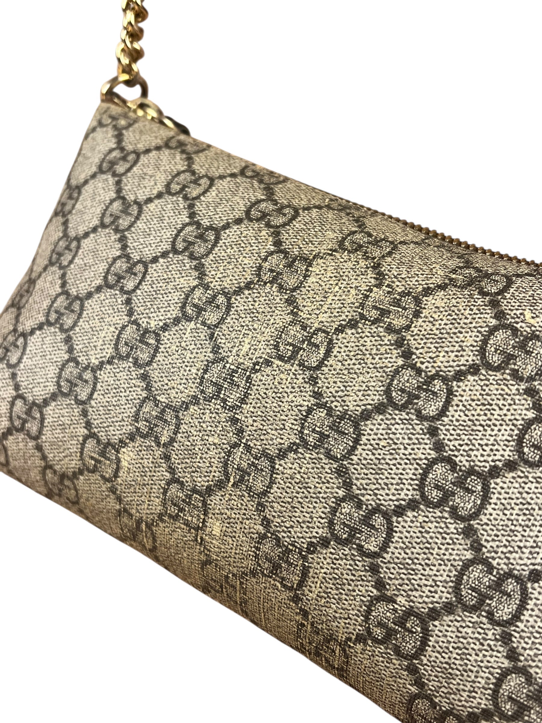 Gucci GG Supreme Pochette