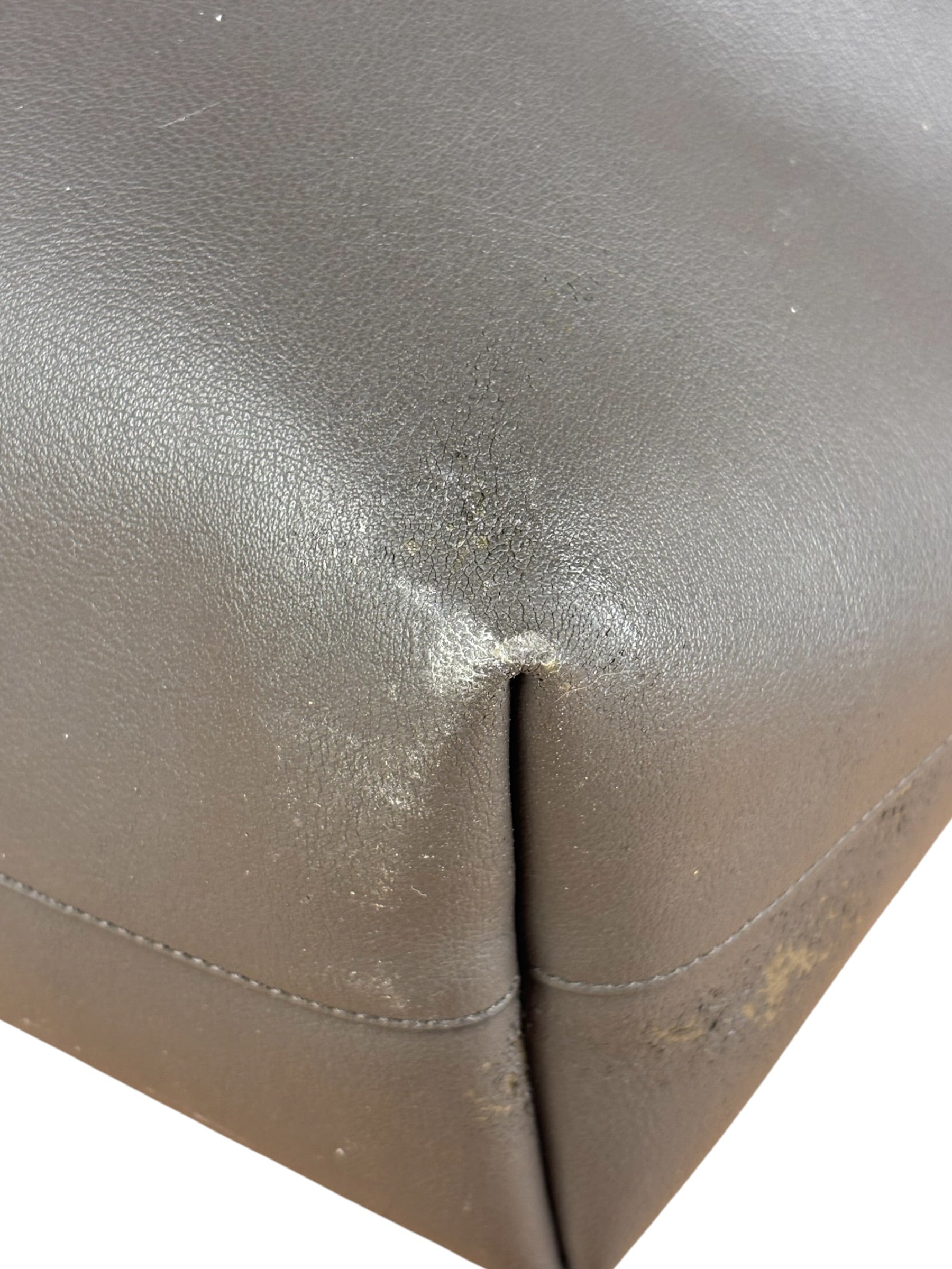 Yves Saint Laurent Leather East-West Shopping Tote Bag