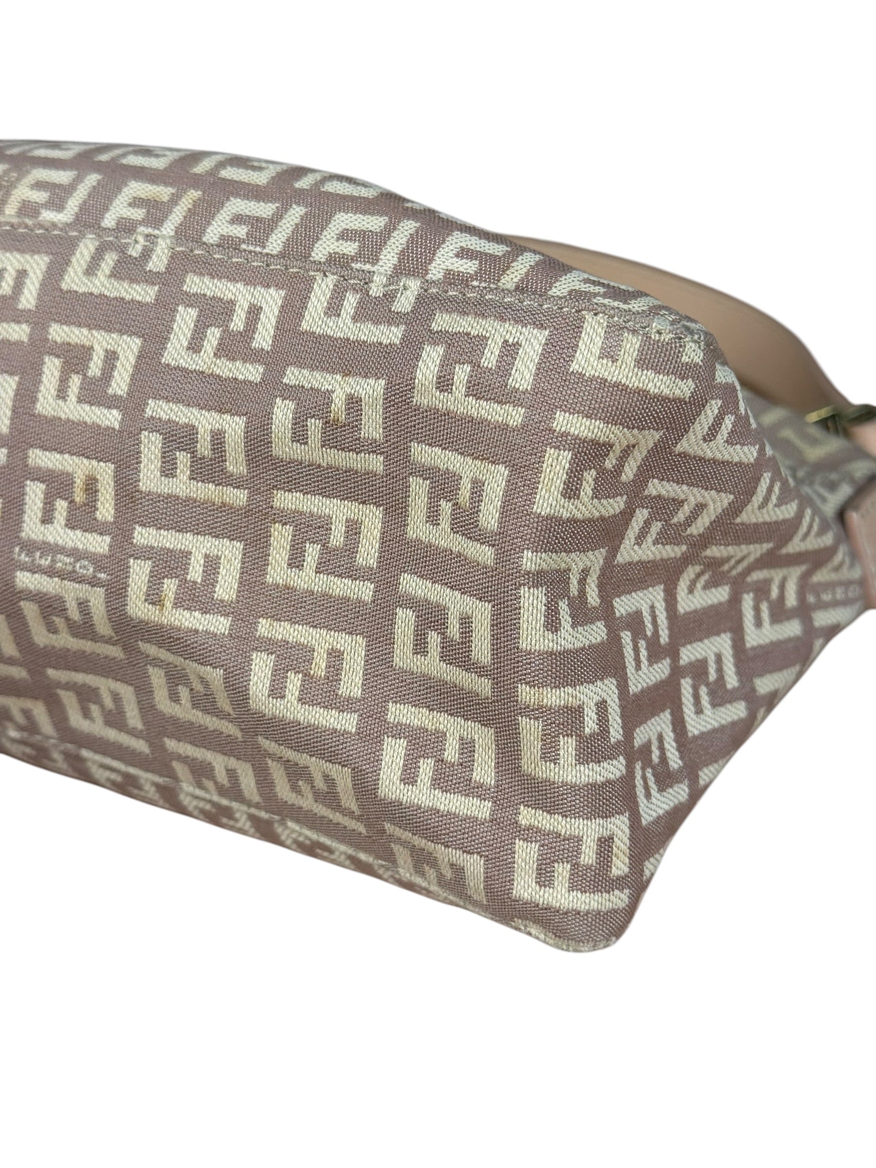 Fendi Vintage FF Beige Pochette