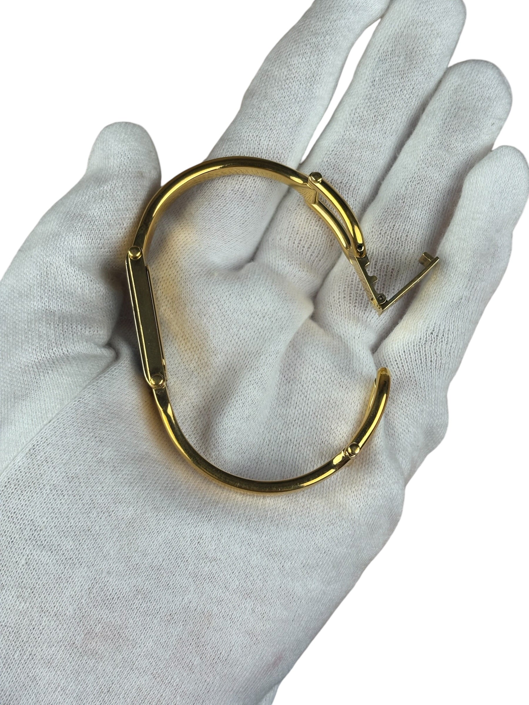 Gucci Vintage Gold 1500L Bangle Watch
