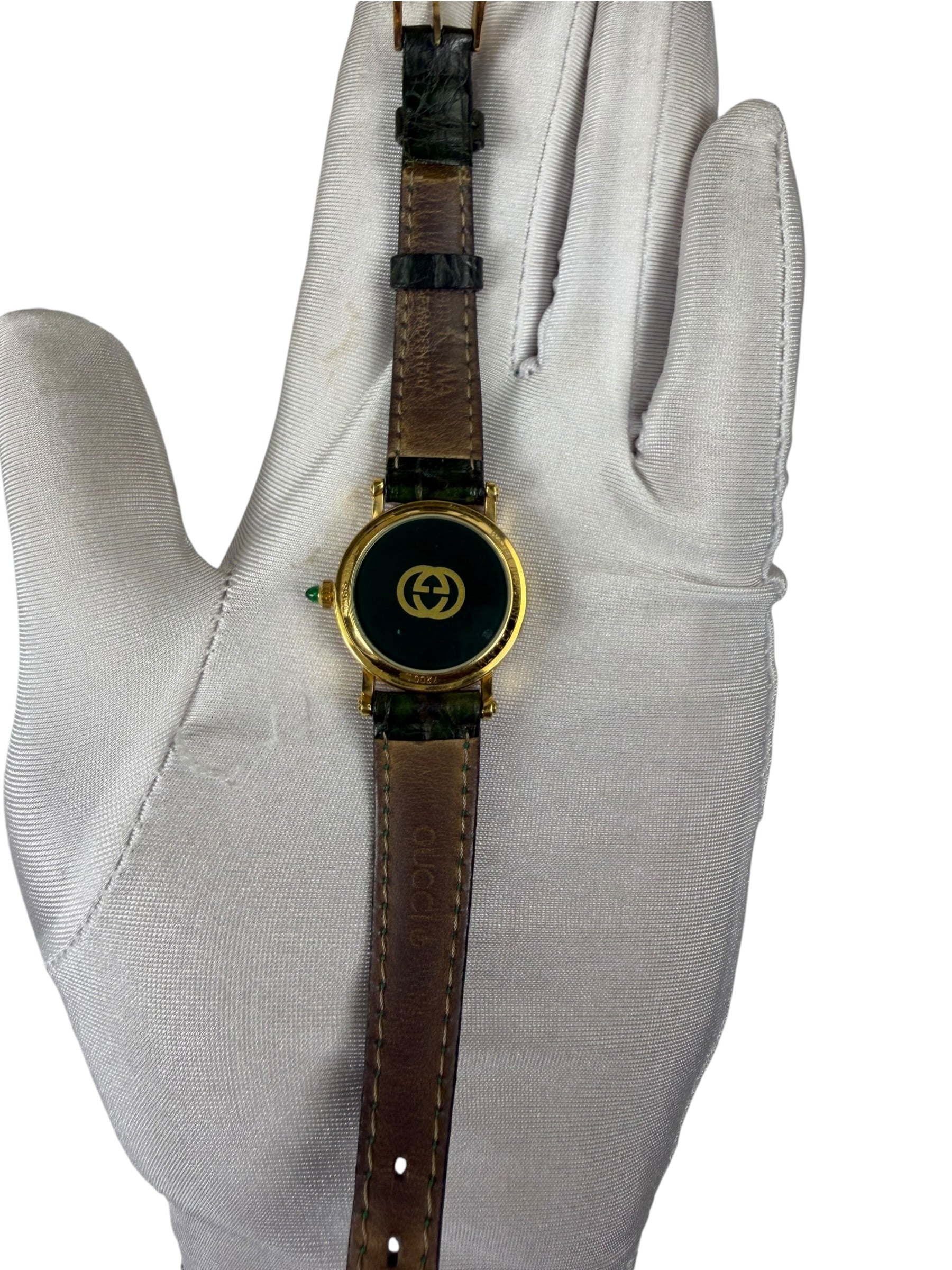 Gucci 7200L White Roman Dial Green Croc Strap