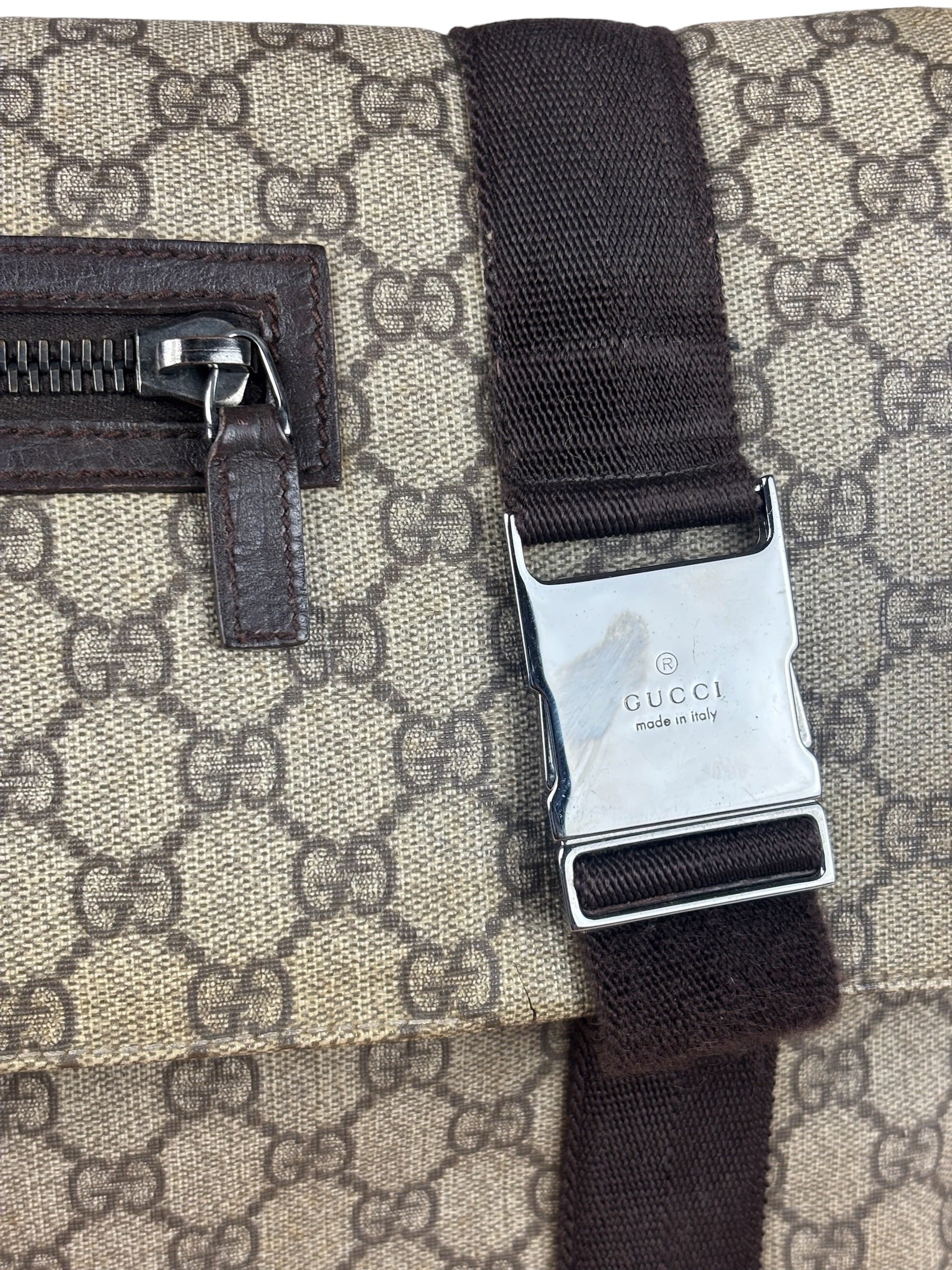 Gucci GG Supreme Messenger Bag