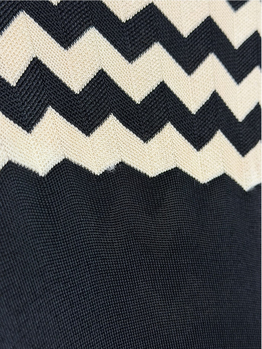 90s Fendi Black/White Wavy Stripe Knitted Shirt