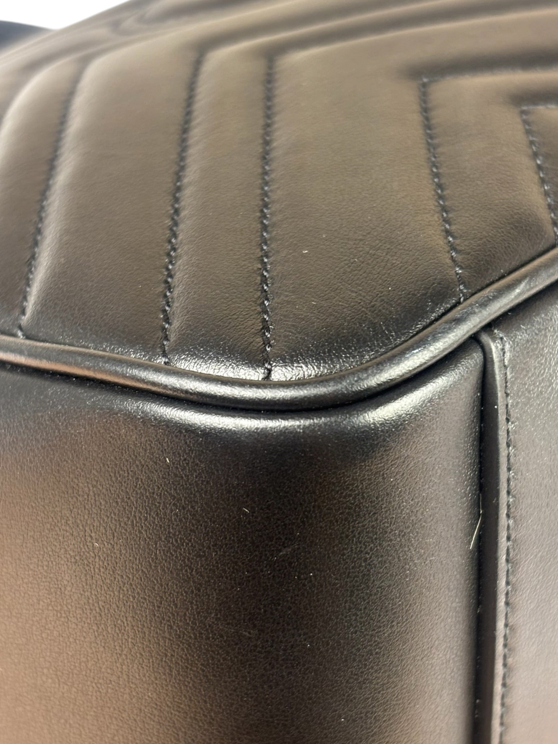 Gucci Black Leather Marmont Medium Shoulder Bag