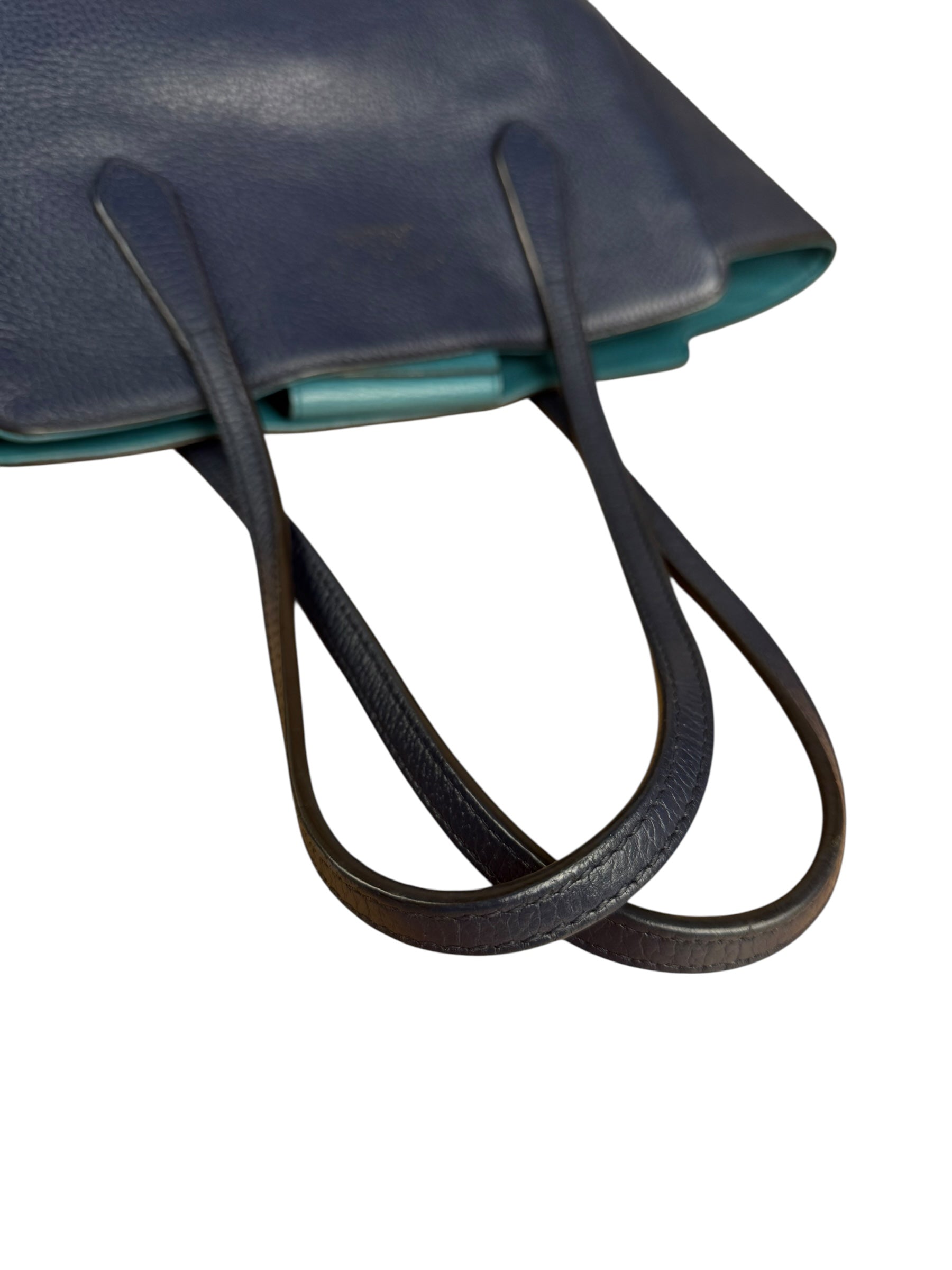 Gucci Blue Pebbled Leather Swinger Bag