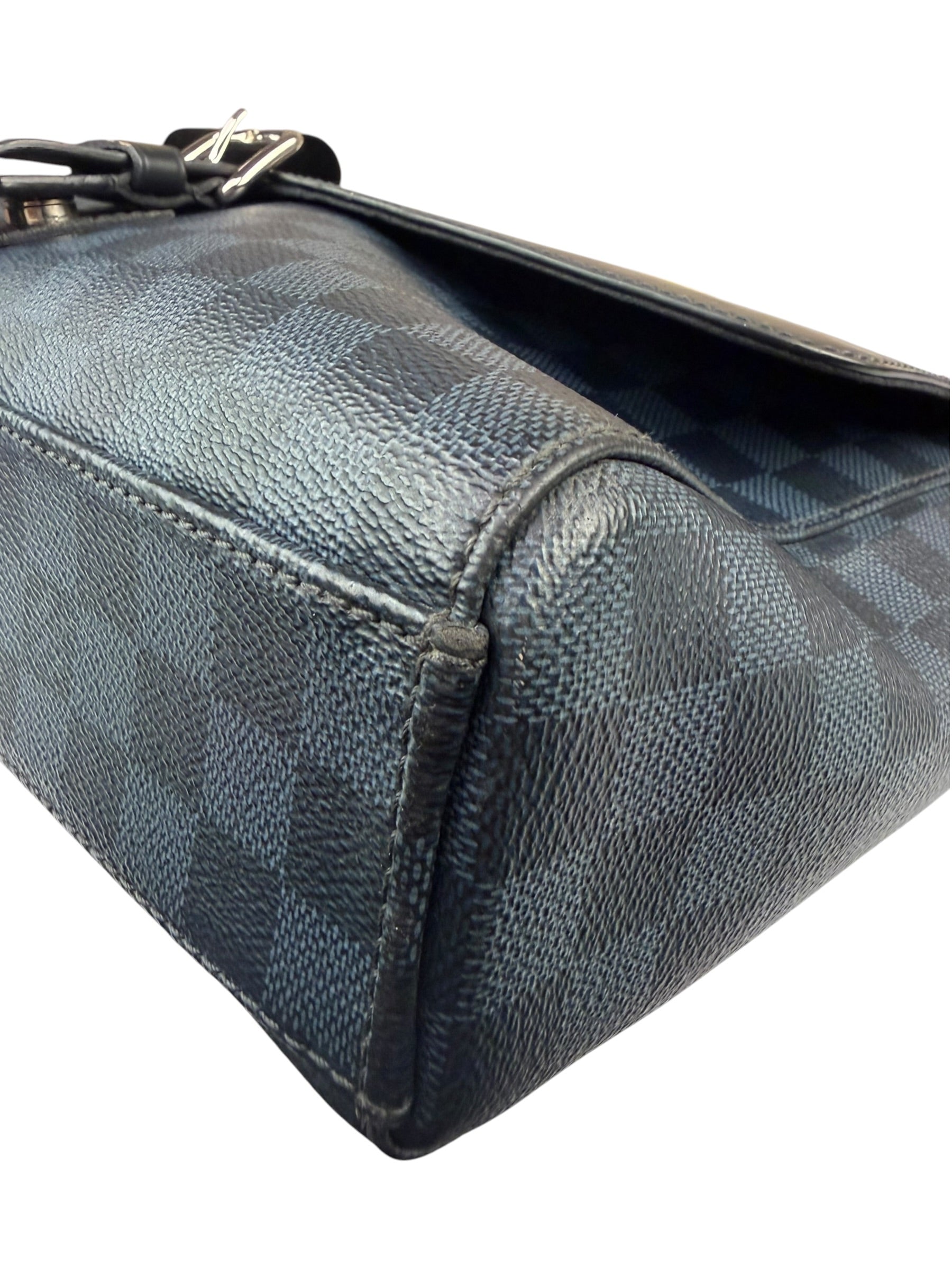 Louis Vuitton Damier Cobalt Newport Messenger Bag GM