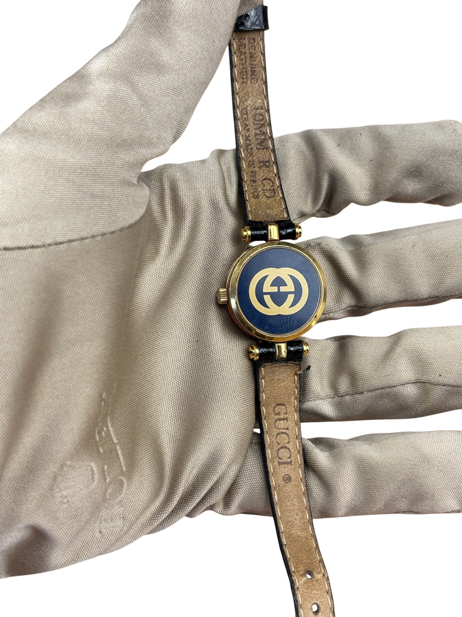 Gucci 2000L Champagne Dial Black Strap
