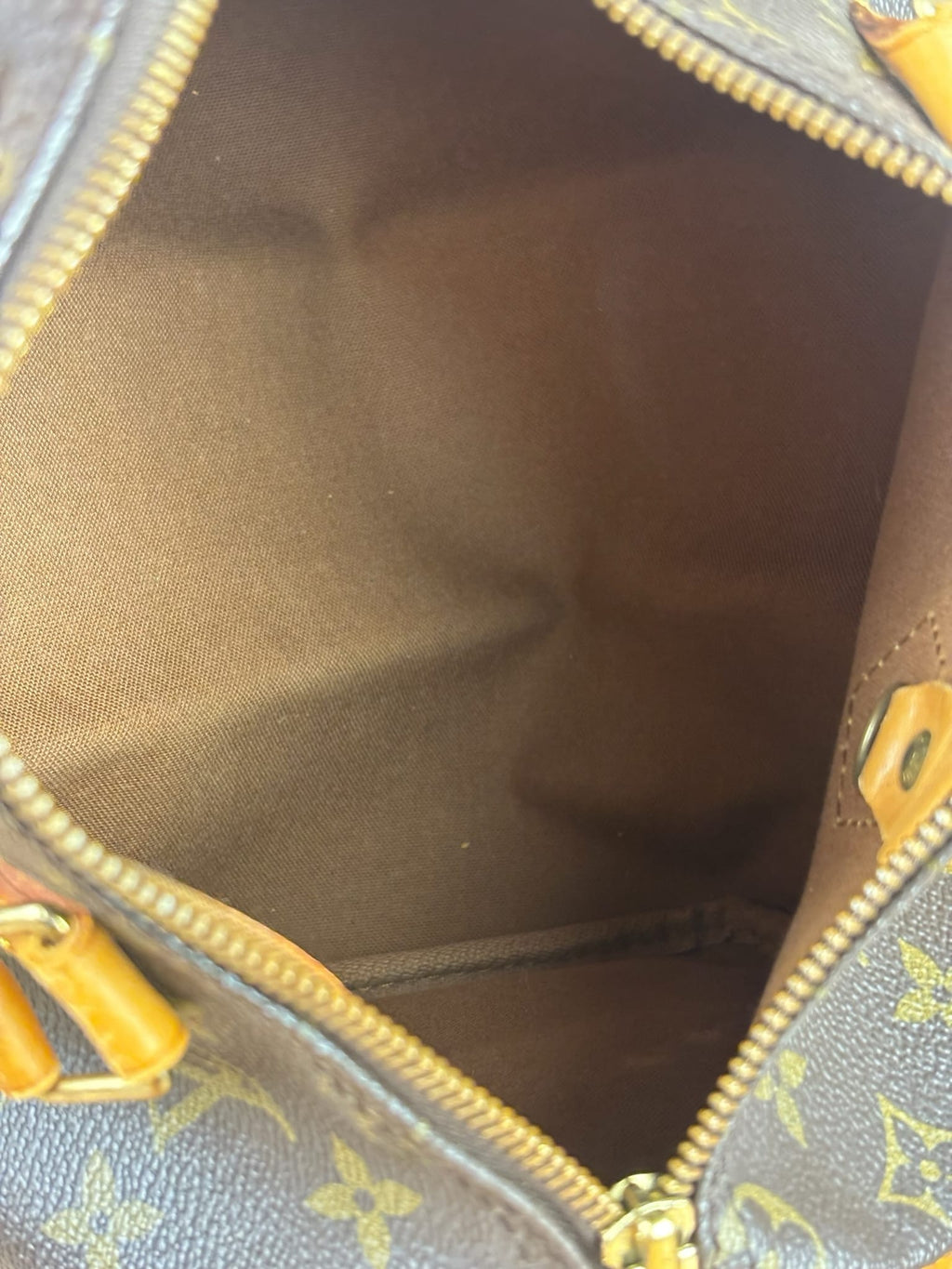 Louis Vuitton Monogram Speedy 25