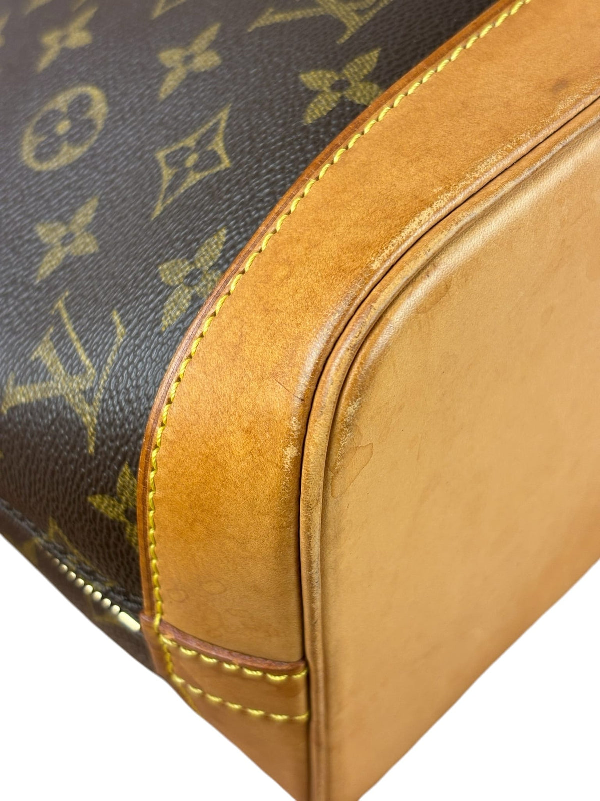 Louis Vuitton Monogram Alma Handbag MM