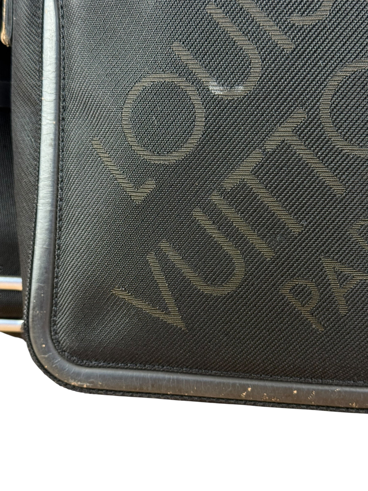 Louis Vuitton Black Damier Geant Vintage Crossbody
