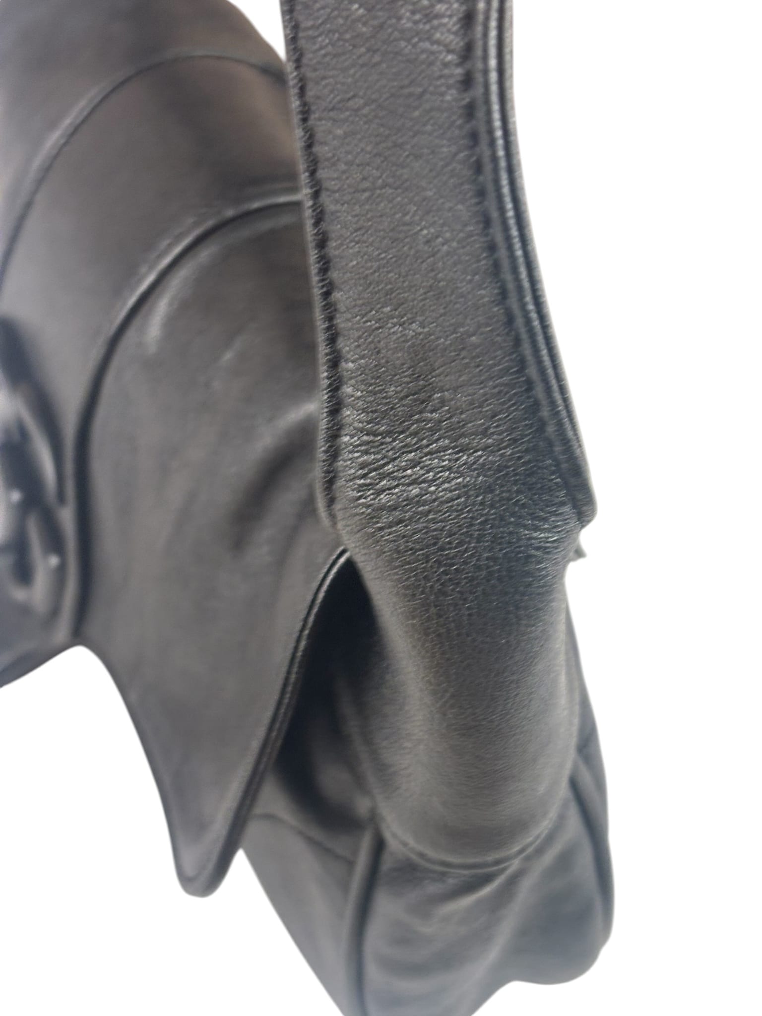 Gucci Black Leather Aphrodite GG Emblem Flap Bag