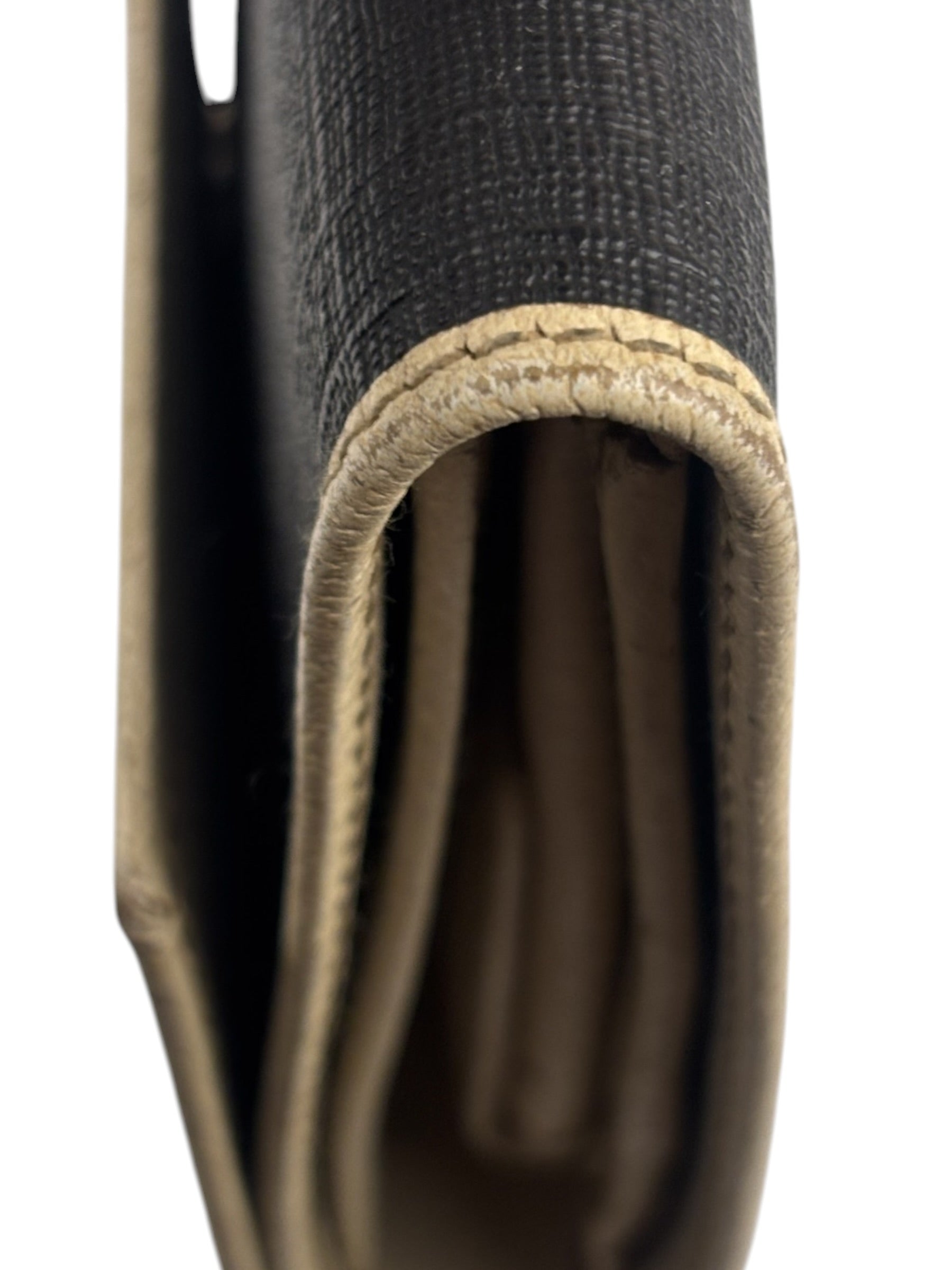 Gucci Vintage Leather Unisex Trifold Wallet