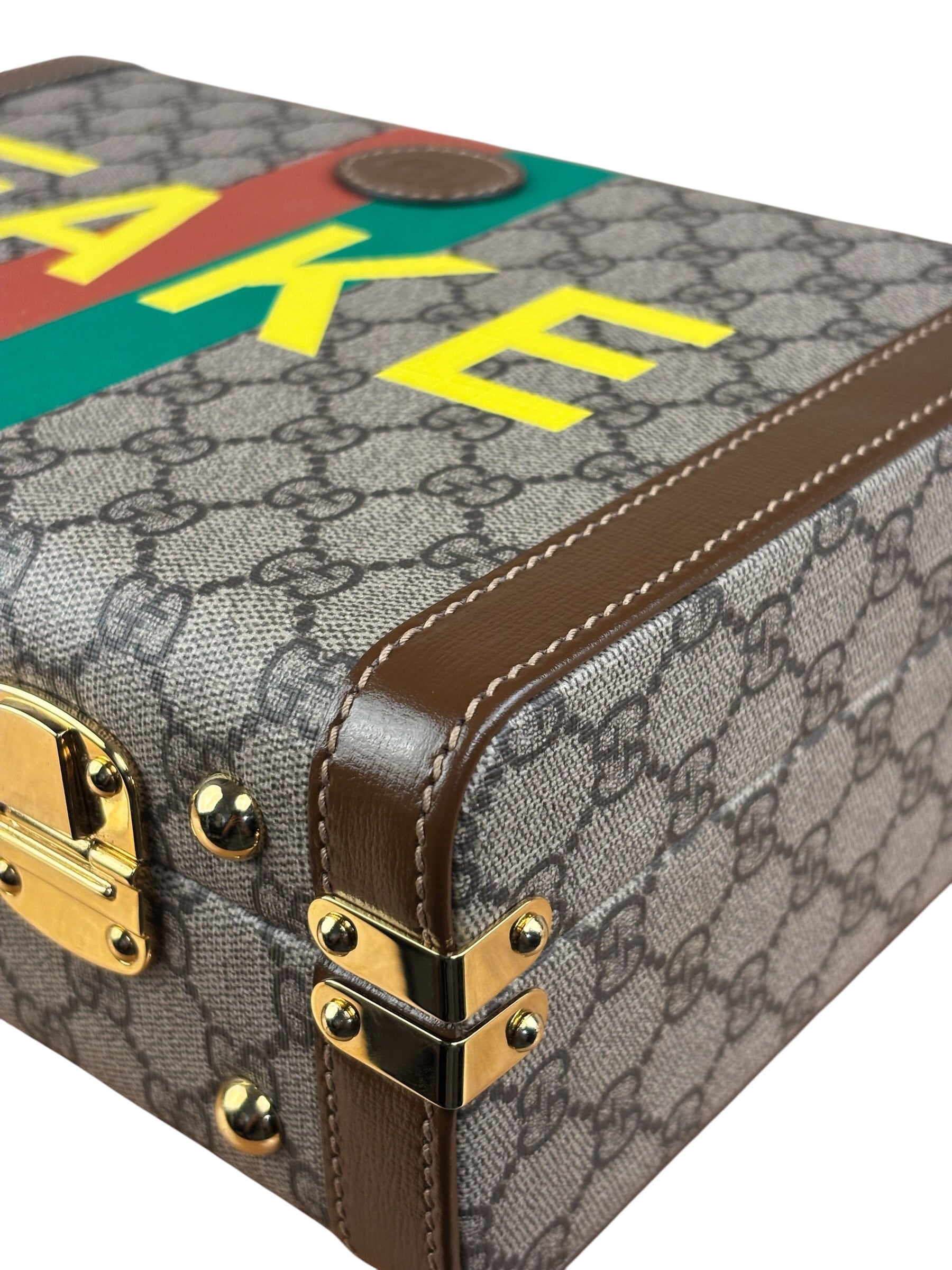 Gucci GG Supreme Fake/Not Savoy Beauty Case Crossbody