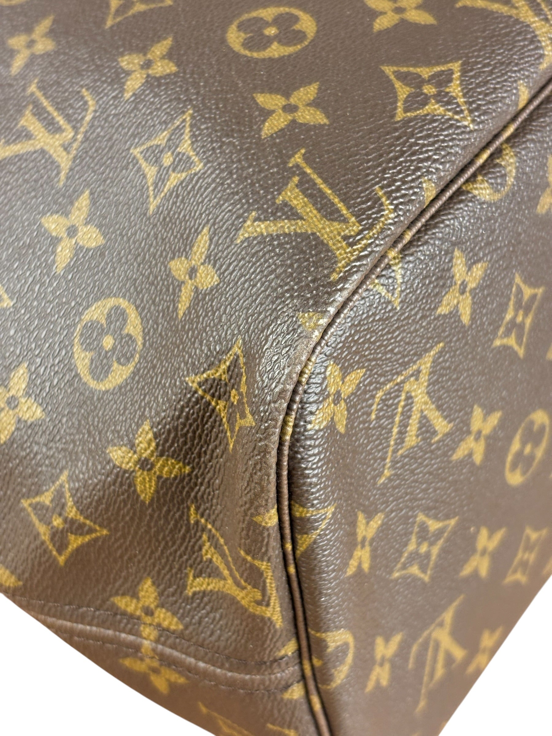 Louis Vuitton Monogram Neverfull MM Shoulder Bag