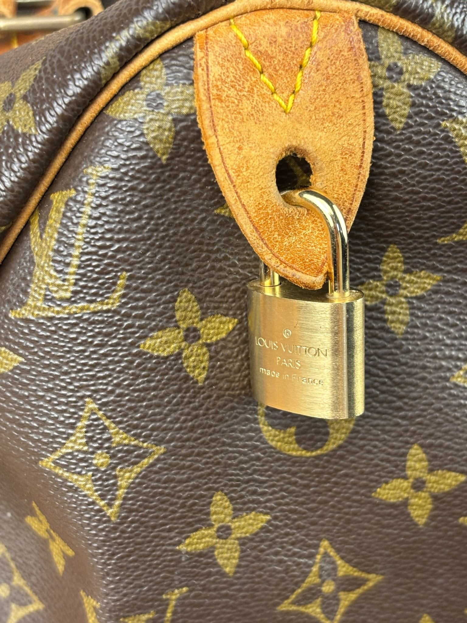 Louis Vuitton Monogram Speedy 30