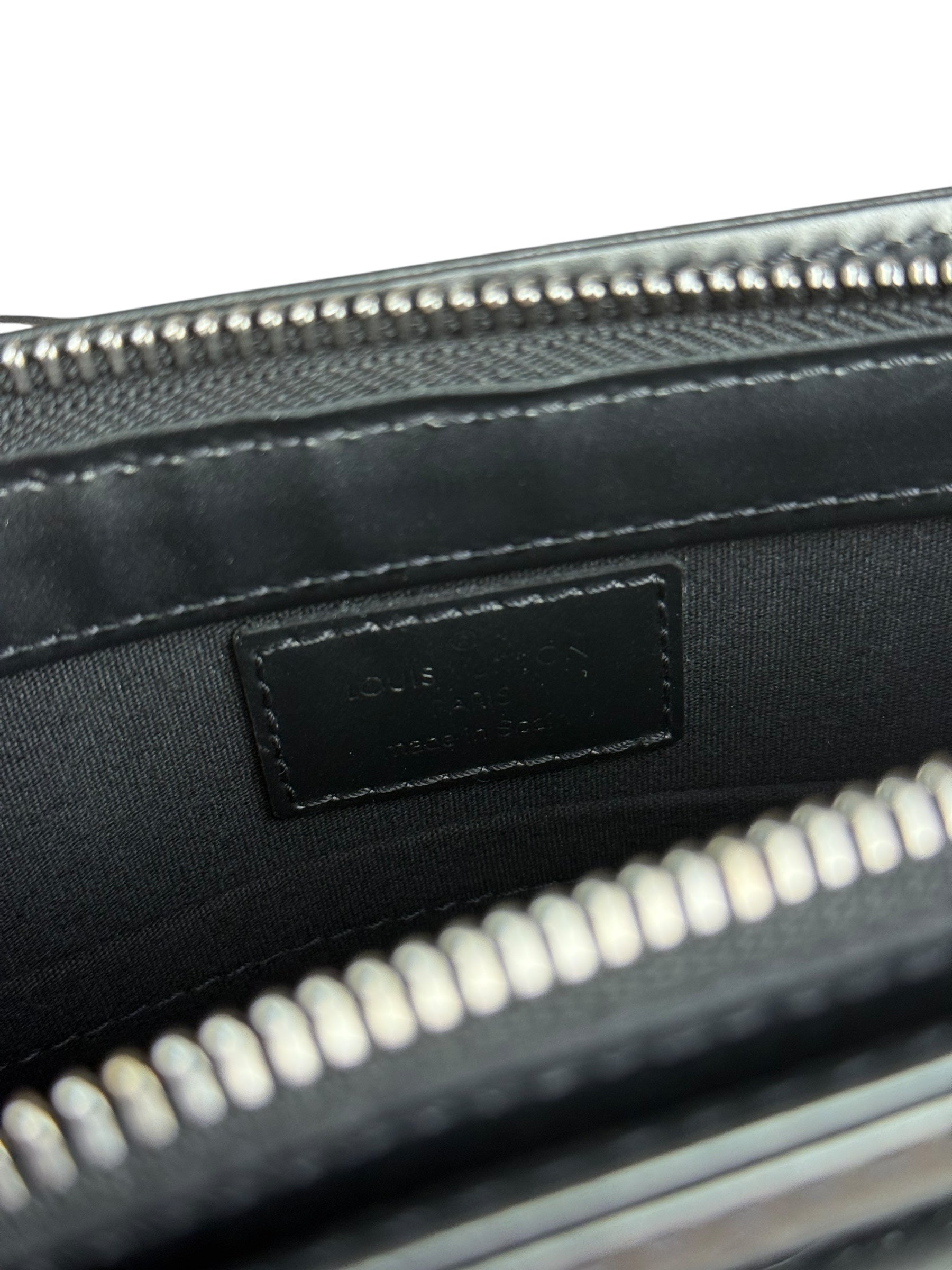 Louis Vuitton Monogram Allston Black