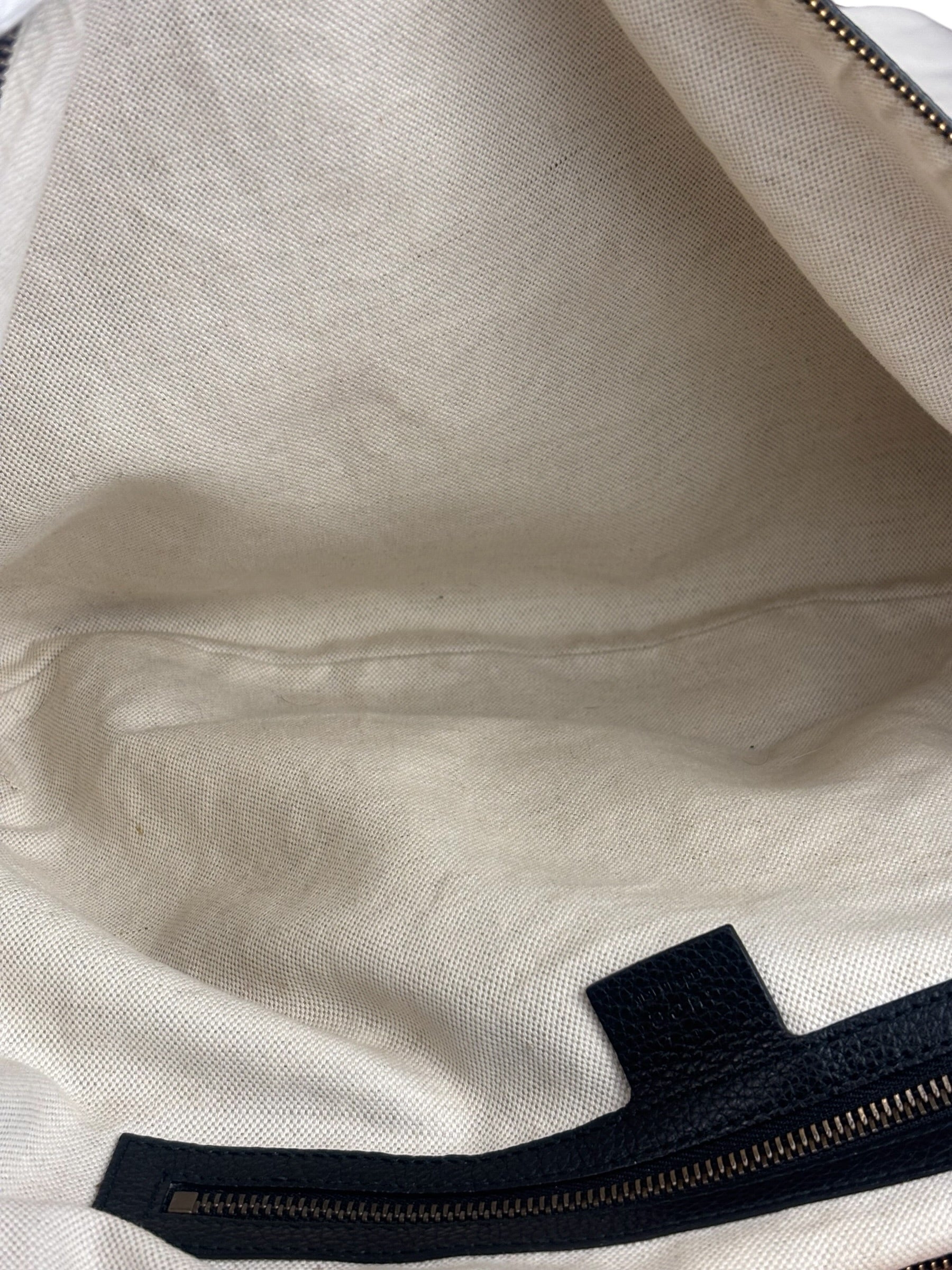 Gucci Black Pebbled Leather Half Moon Hobo Bag