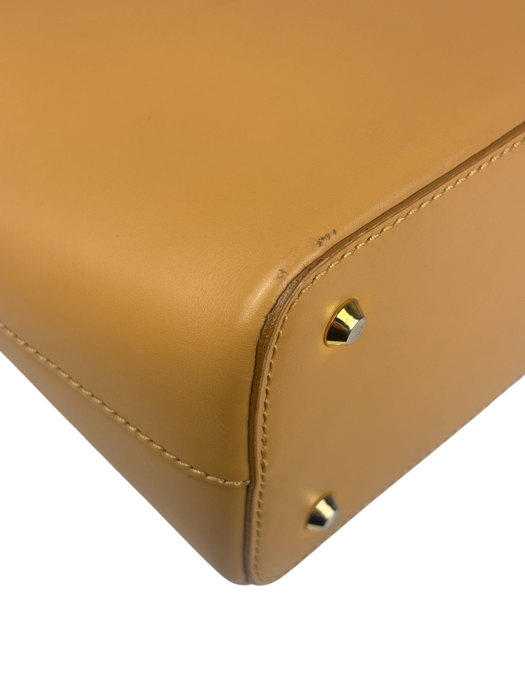 Burberry Vintage Beige Leather Shoulder Bag