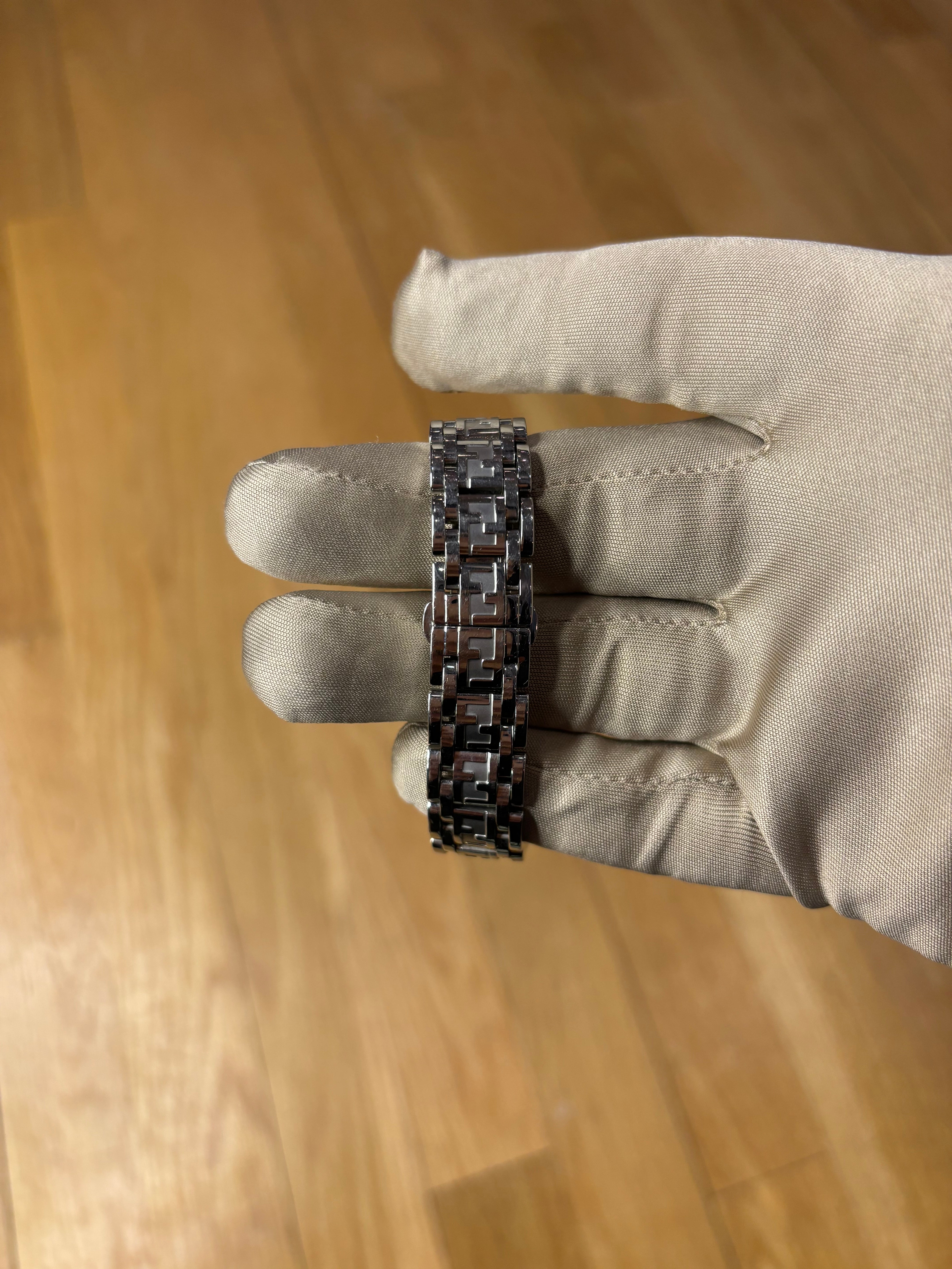 Fendi Black Circle Dial Stainless Band