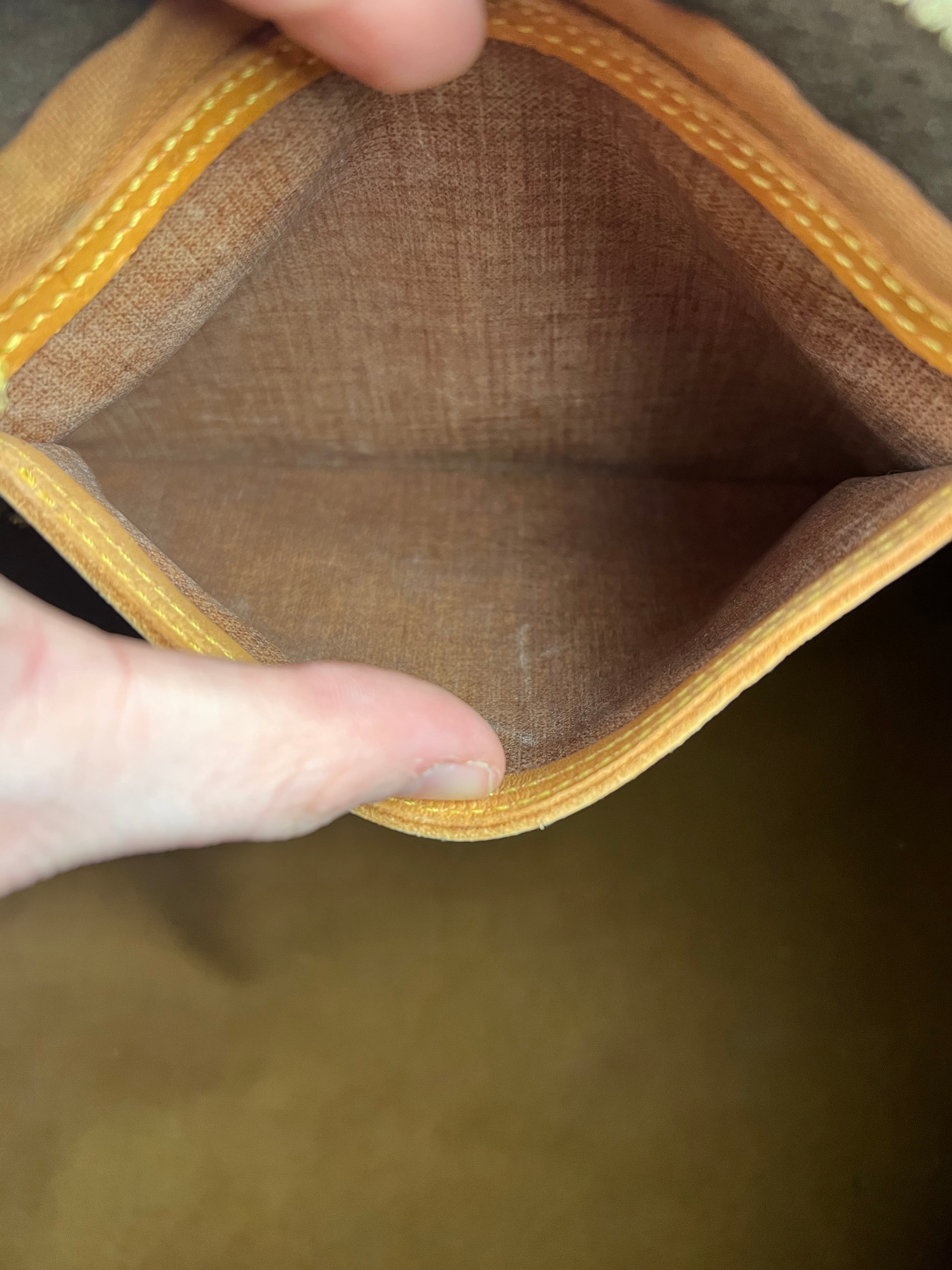 Louis Vuitton Monogram Speedy 35