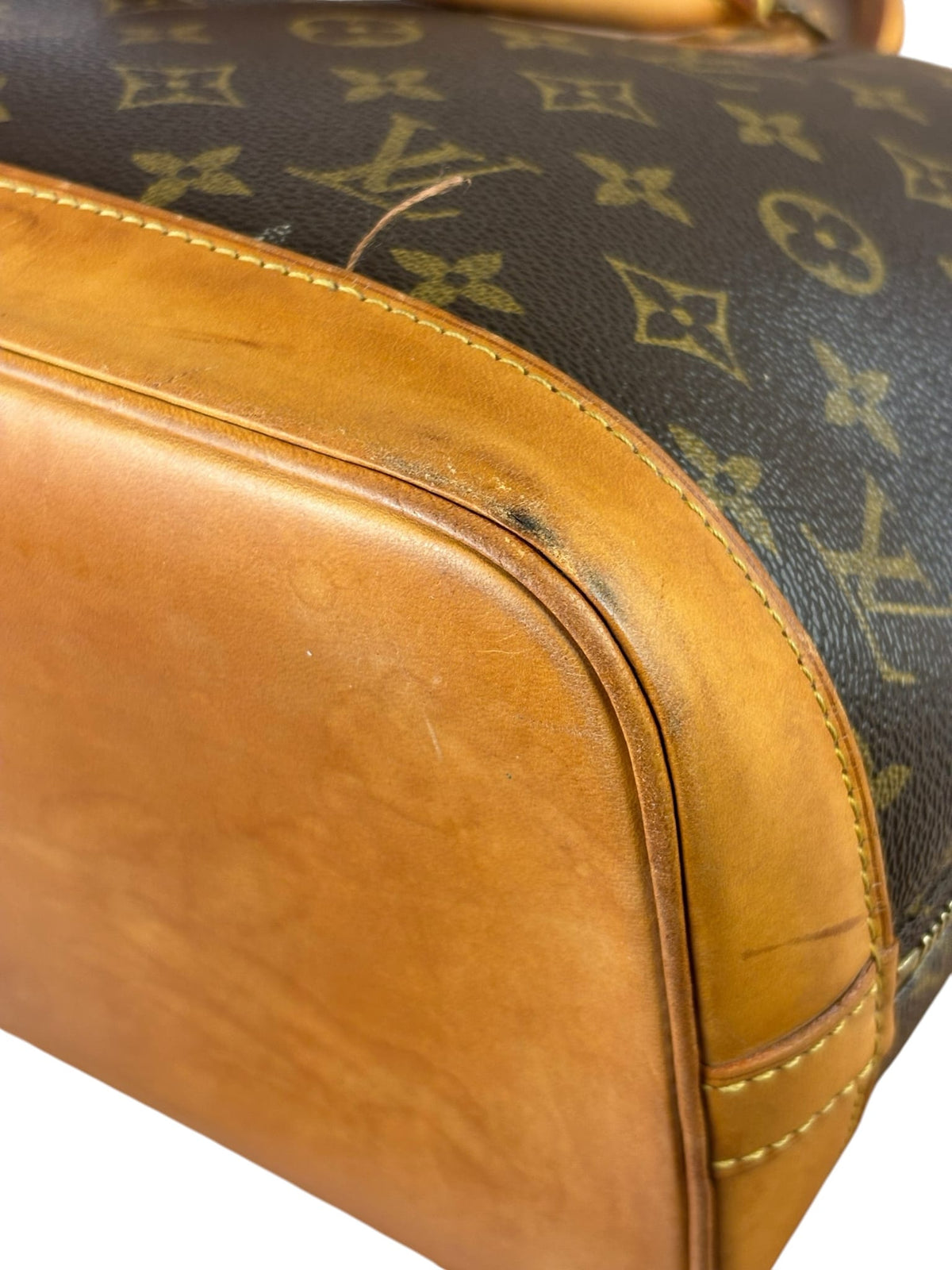 Louis Vuitton Monogram Alma Handbag PM